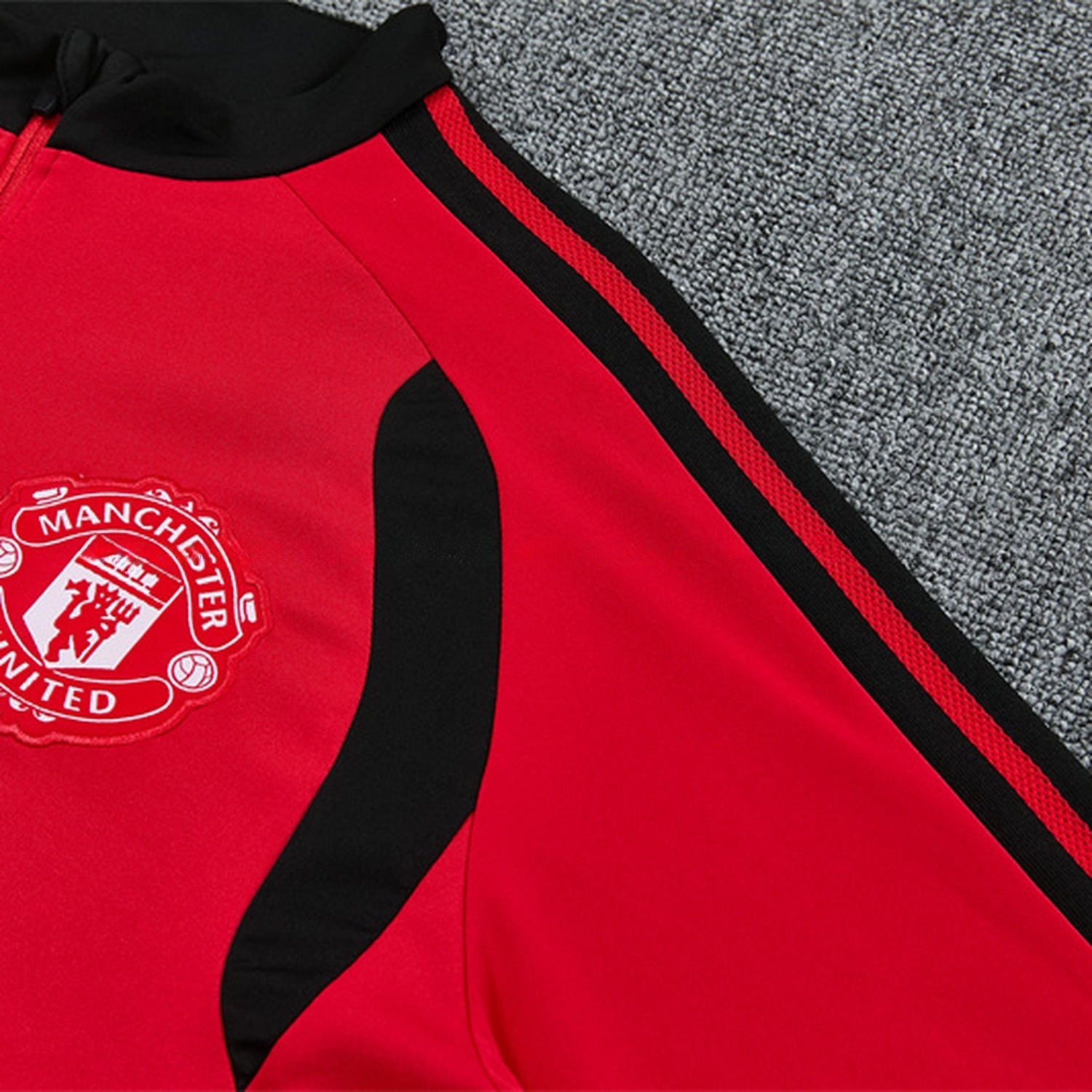 Manchester United 26-27 Black Collar Long Sleeve Training Set - Red Top & Black Pants - JerseysGala