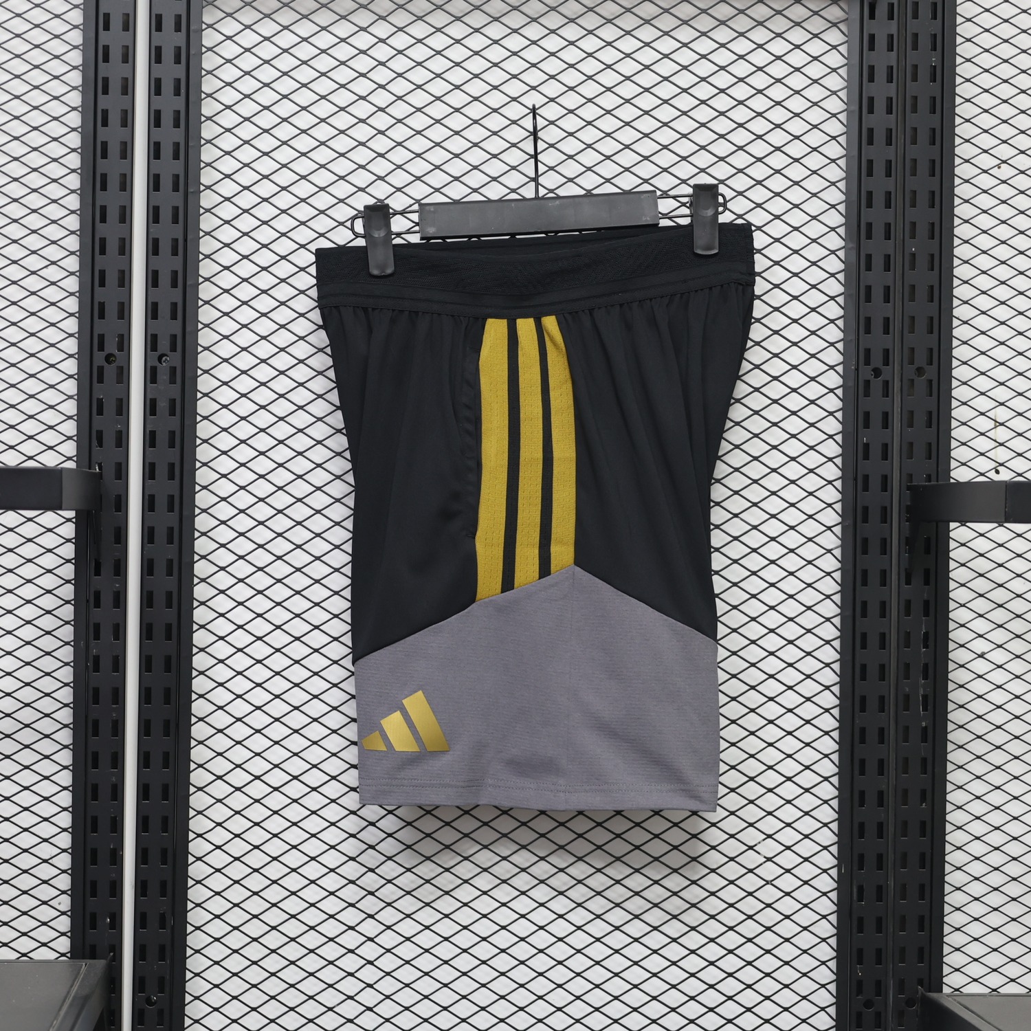 Juventus 26-27 Black Shorts - Player Version - JerseysGala