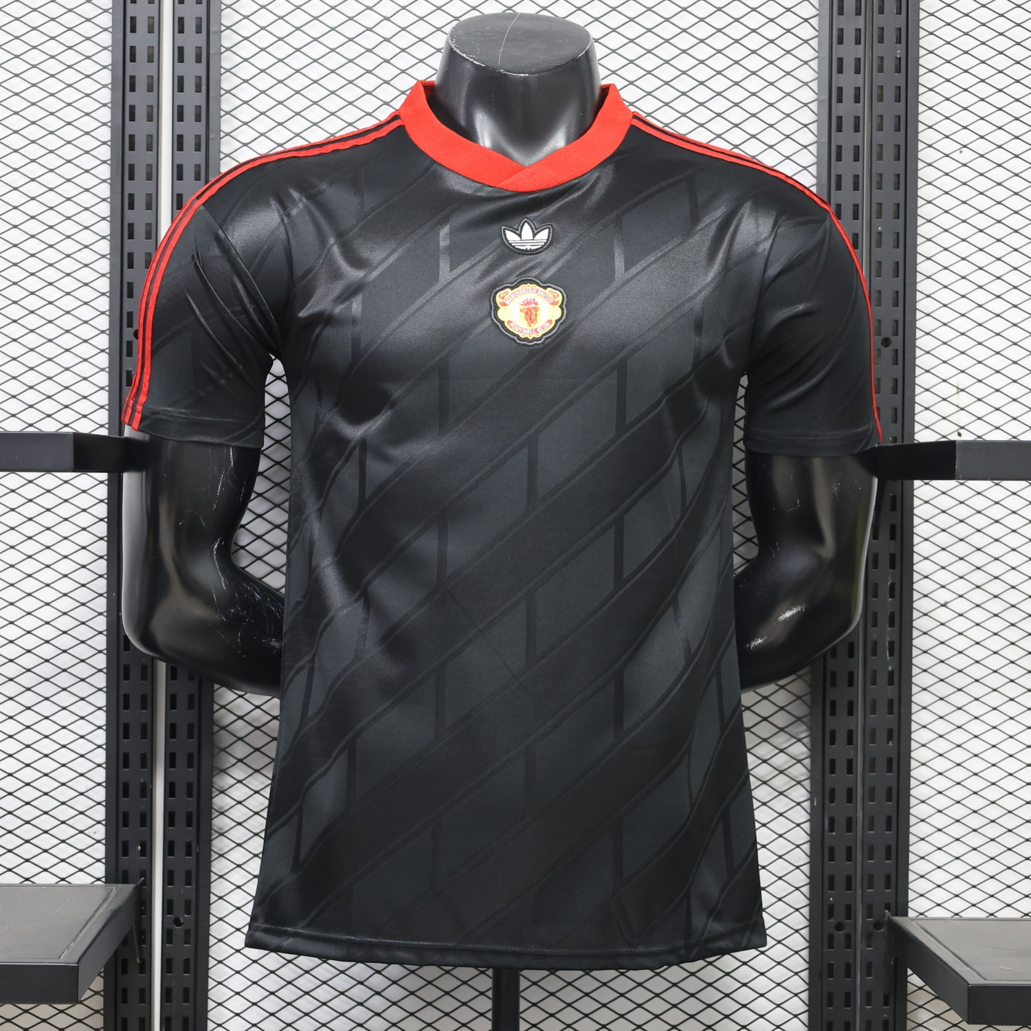 Manchester United 26-27 Retro Style Black Jersey - Player Version - JerseysGala