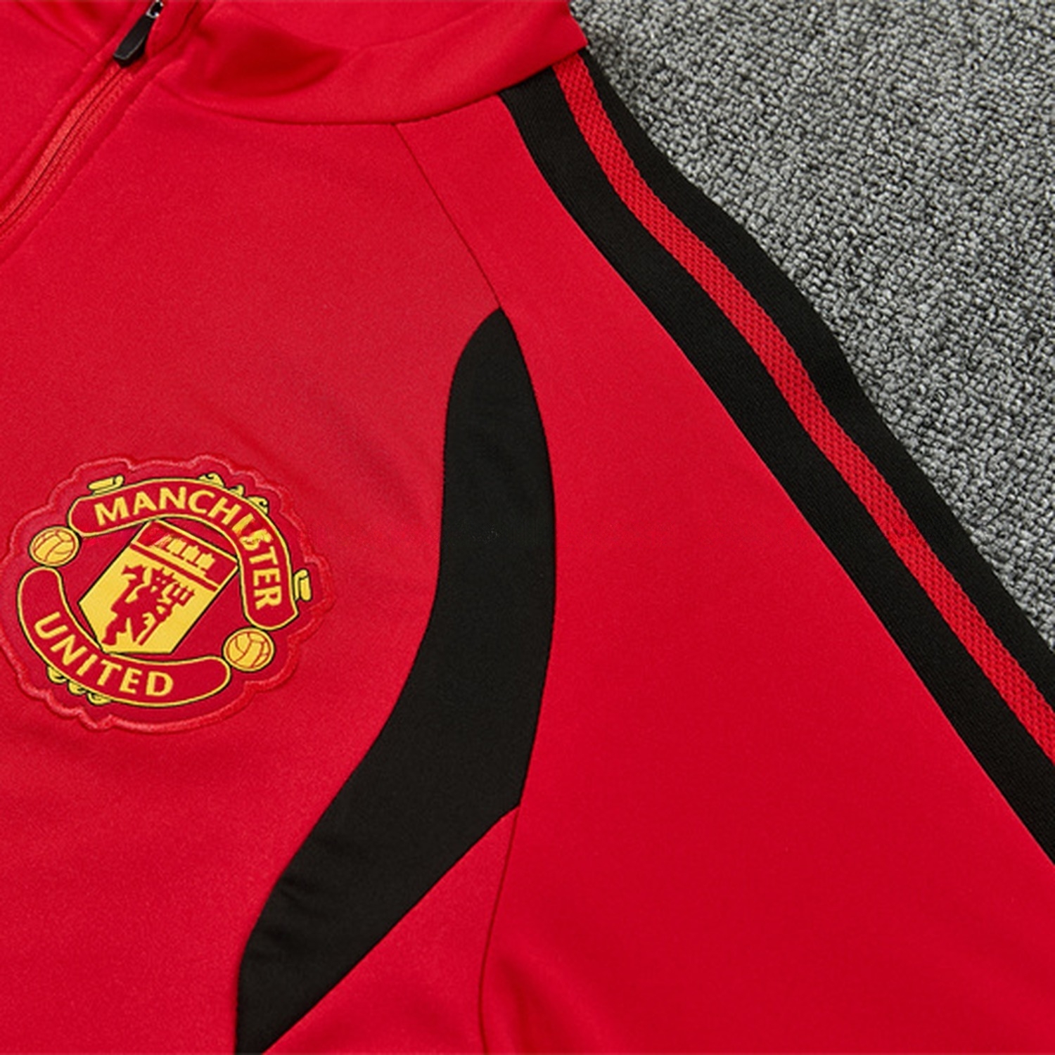 Manchester United 26-27 Long Sleeve Training Set - Red Top & Black Pants - JerseysGala