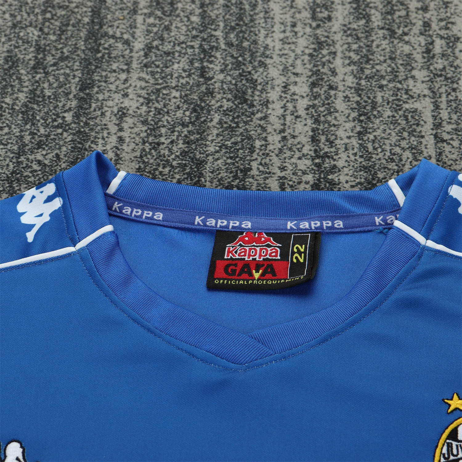 Retro Juventus 1999-00 Away Kids Kit - JerseysGala