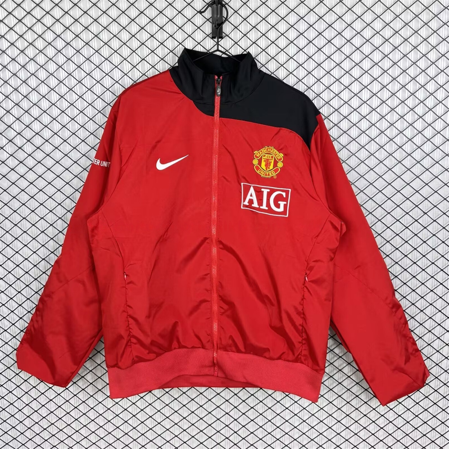 Retro Manchester United 2007-08 Red Windbreaker Jacket - JerseysGala