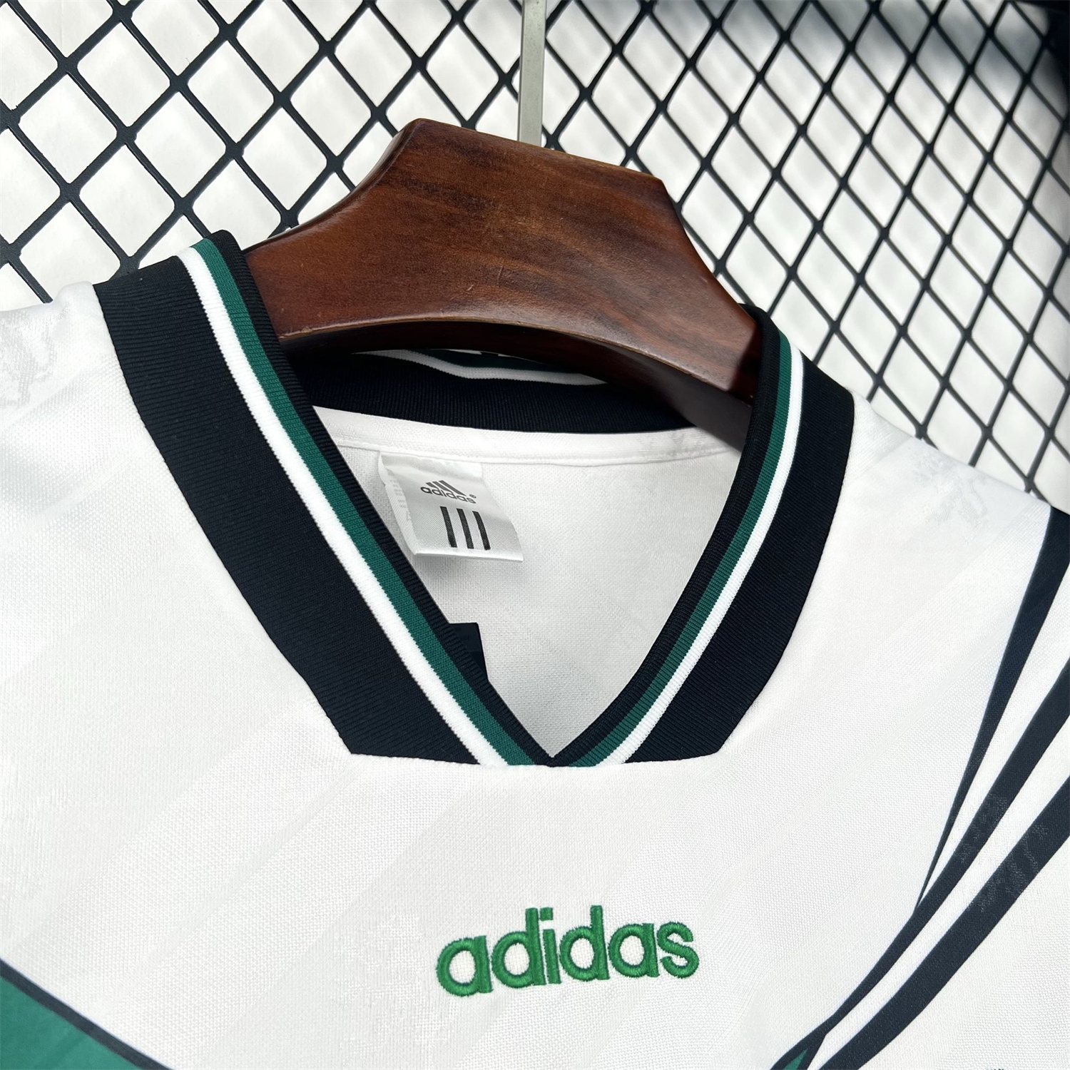 Retro Sporting CP 1994-95 Home Jersey - JerseysGala