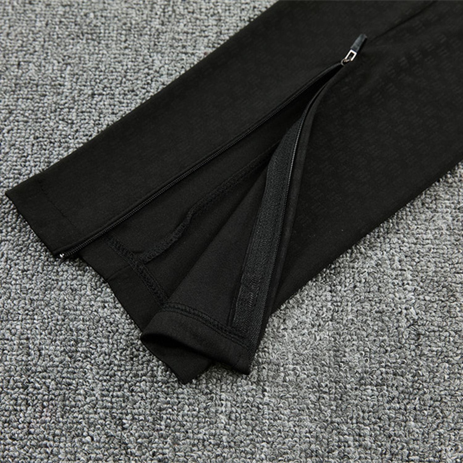 Manchester United 26-27 Long Sleeve Training Set - Pure Black Top & Pure Black Pants - JerseysGala
