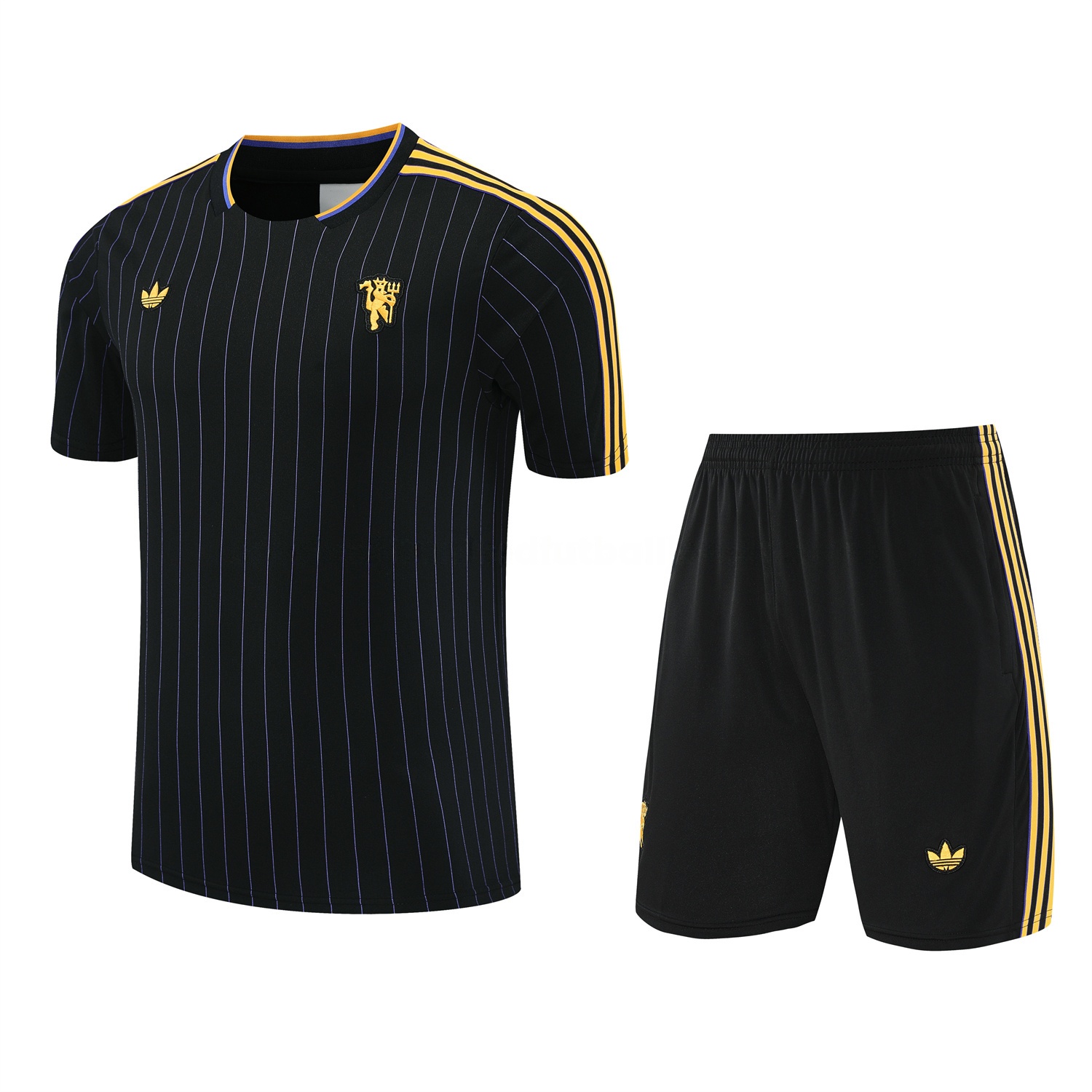 Manchester United 25-26 Trefoil Travel Short-Sleeve Training Set - Black Top & Black Shorts - JerseysGala