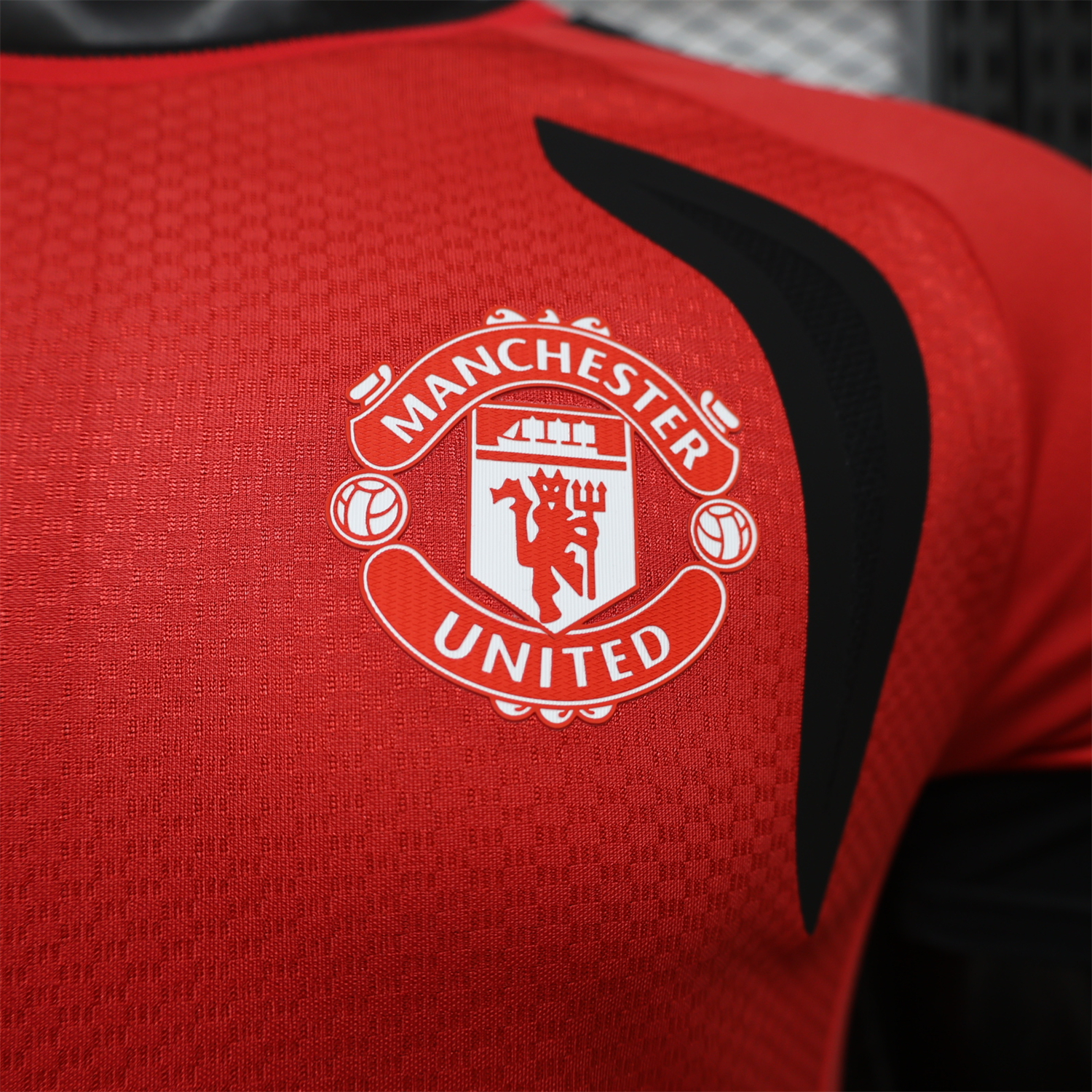 Manchester United 26-27 Black Sleeves Red Training Jersey - Player Version - JerseysGala