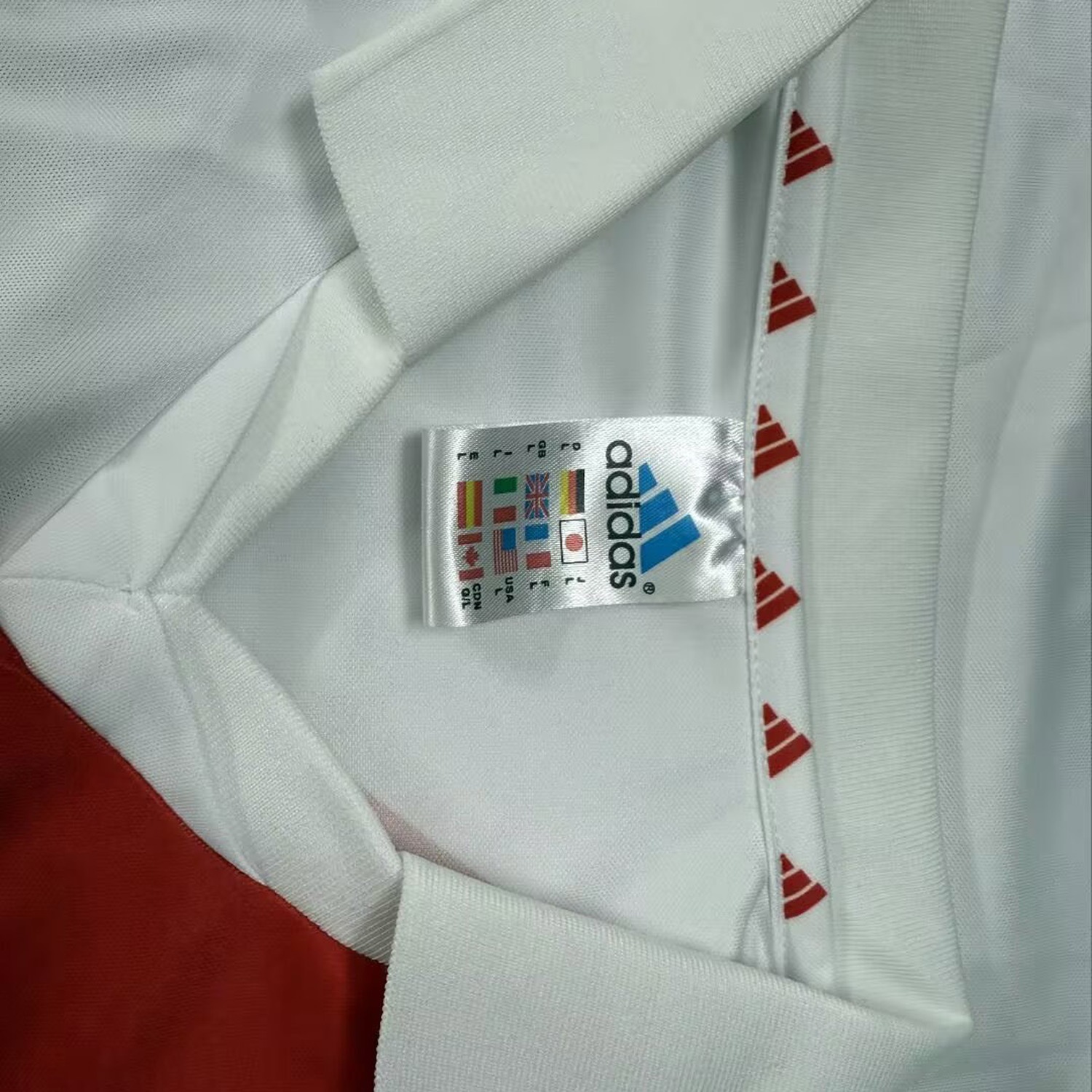 Retro River Plate 2001-02 Centenary Jersey - JerseysGala