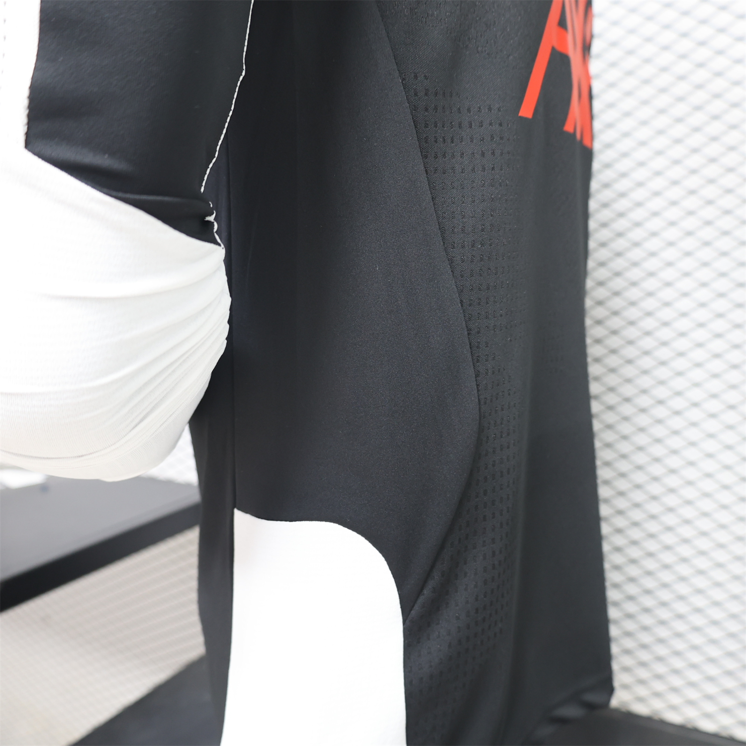 Liver.pool 26-27 Black White Long Sleeves Training Jersey - Player Version - JerseysGala