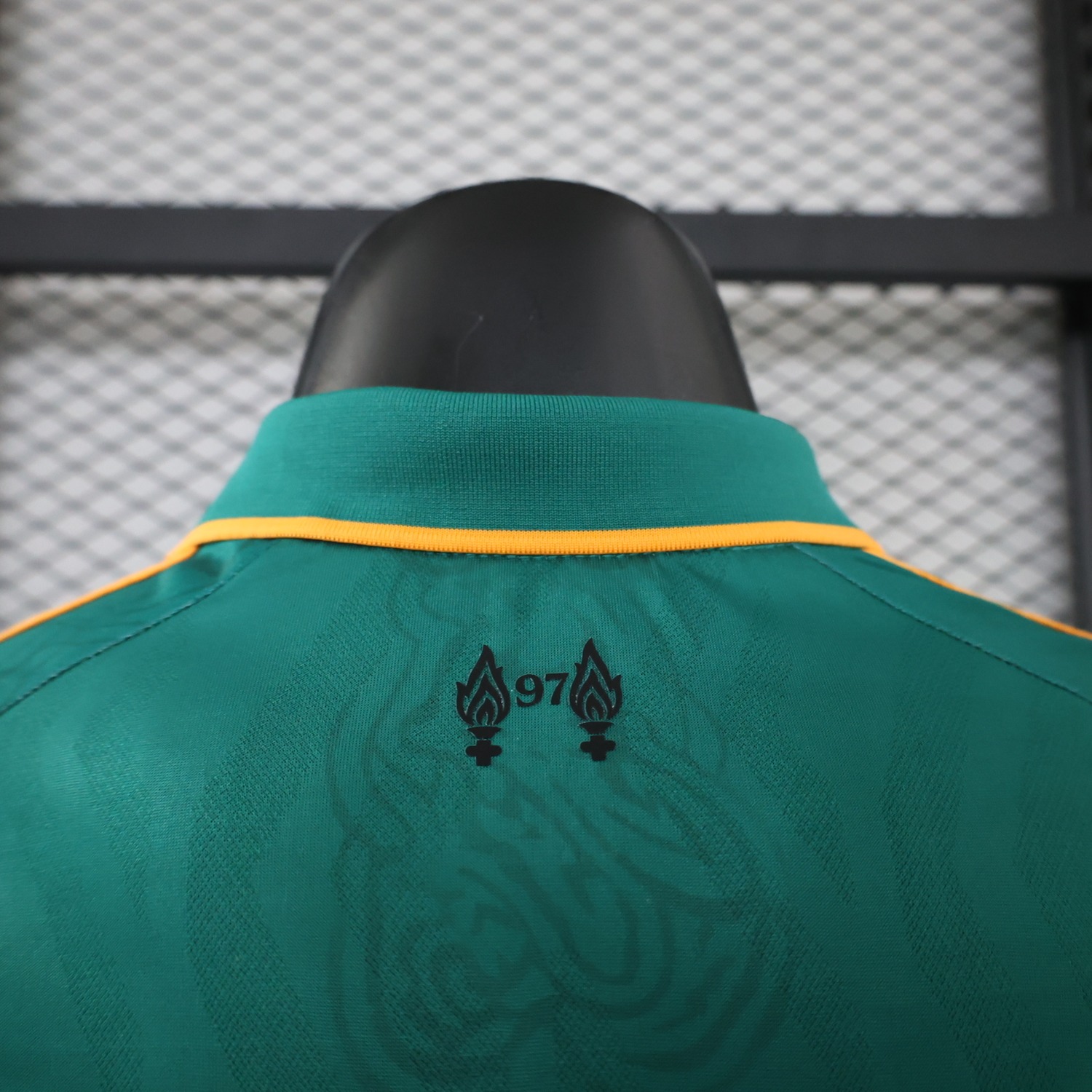 Liver.pool 26-27 Retro Style Casual Jersey - Player Version - JerseysGala