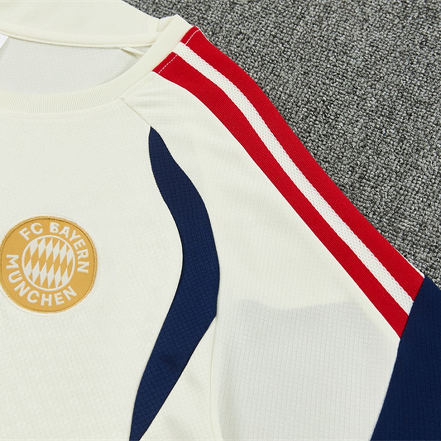 Bayern Munich 26-27 Kids Short-Sleeve Training Set - Cream Top & Deep Blue Shorts - JerseysGala