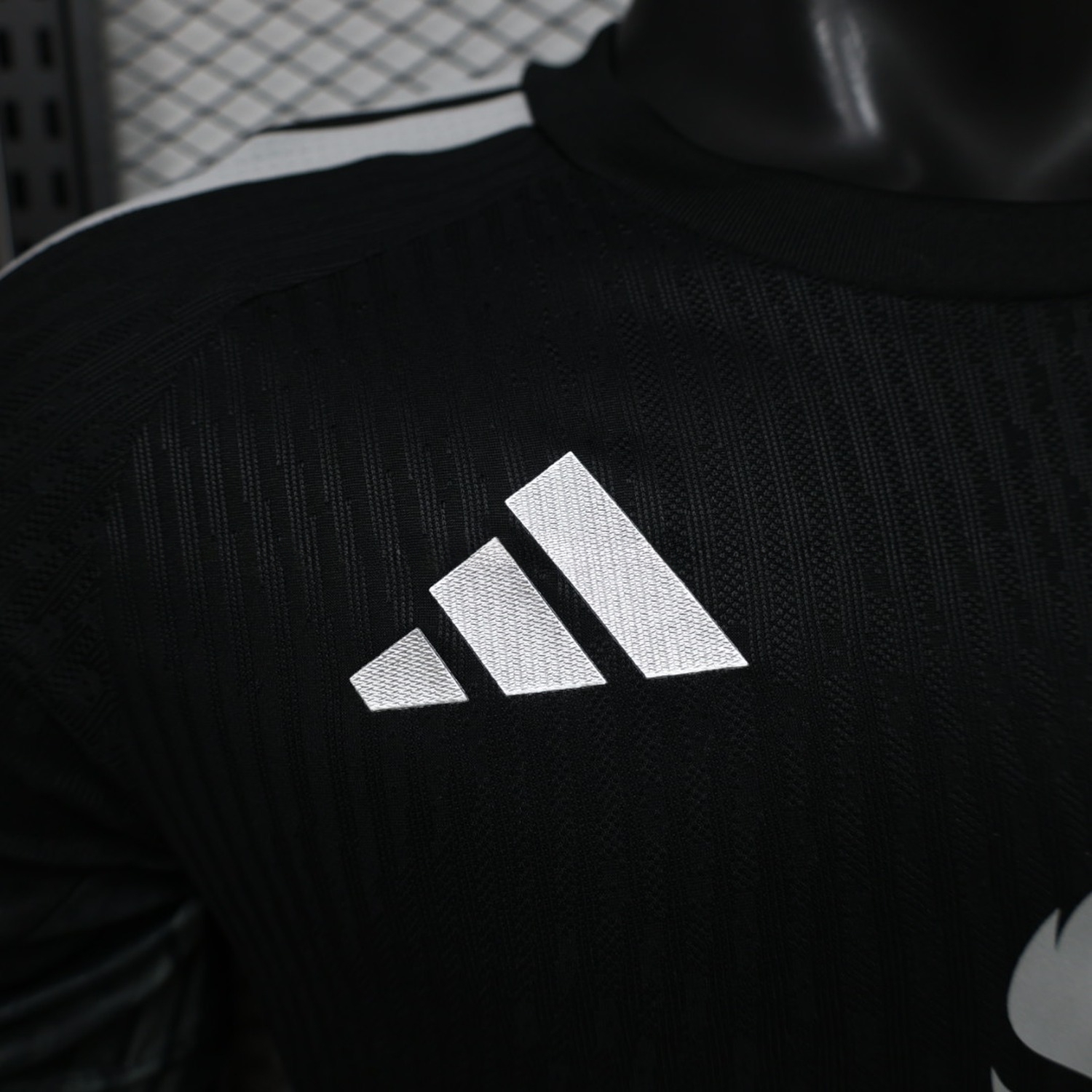 Manchester United 26-27 Goalkeeper Black Jersey - Player Version - JerseysGala