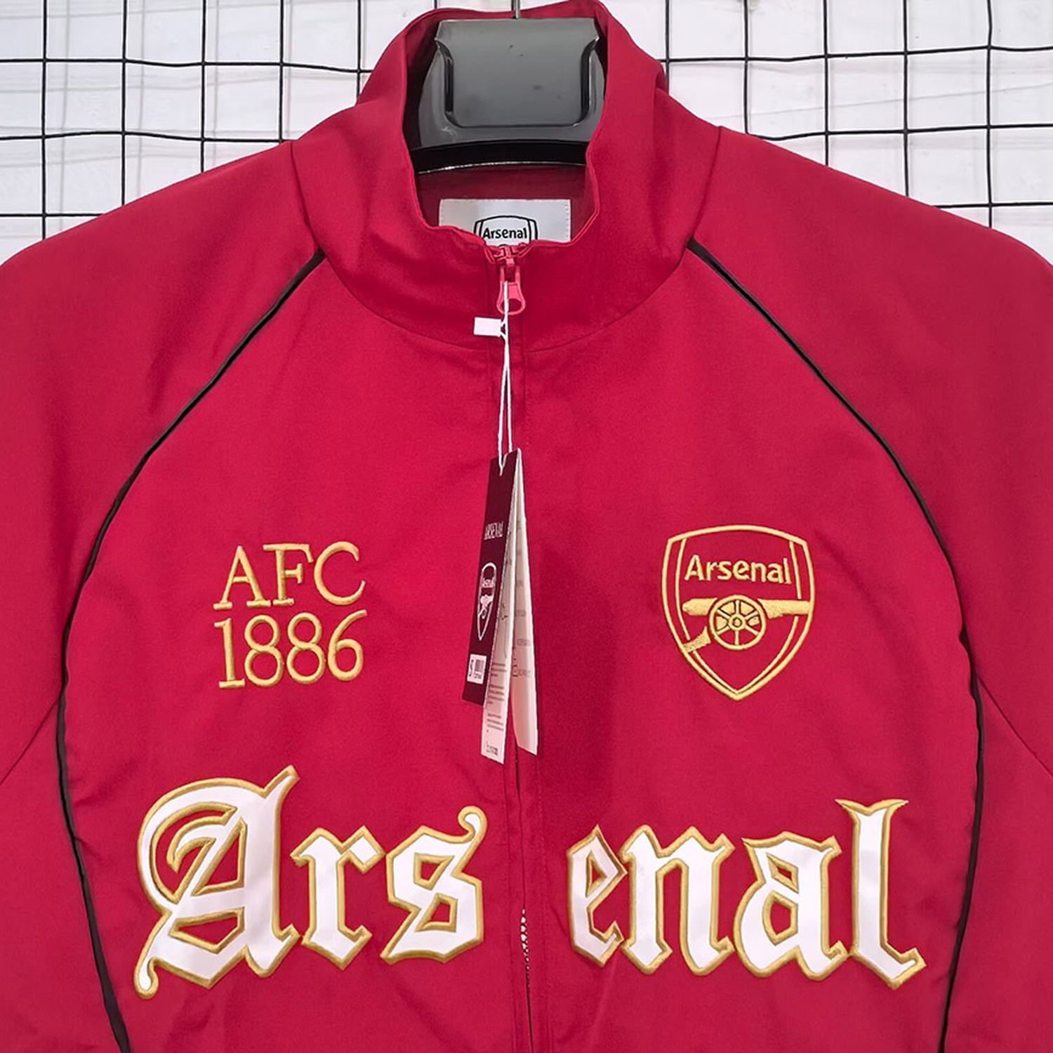 Arsenal 26-27 Graphic Mock-Neck Retro Style Red Windbreaker Jacket - JerseysGala