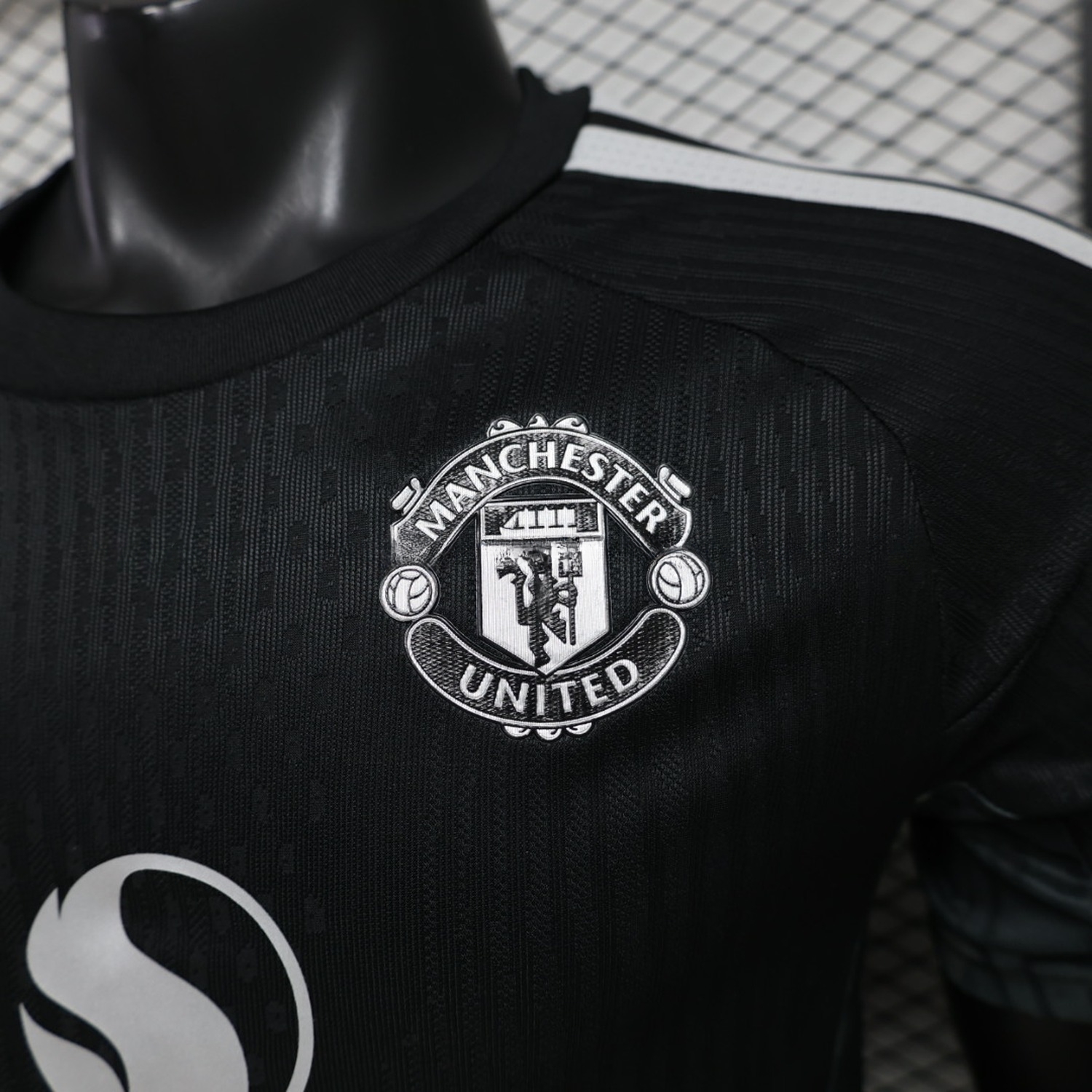 Manchester United 26-27 Goalkeeper Black Jersey - Player Version - JerseysGala