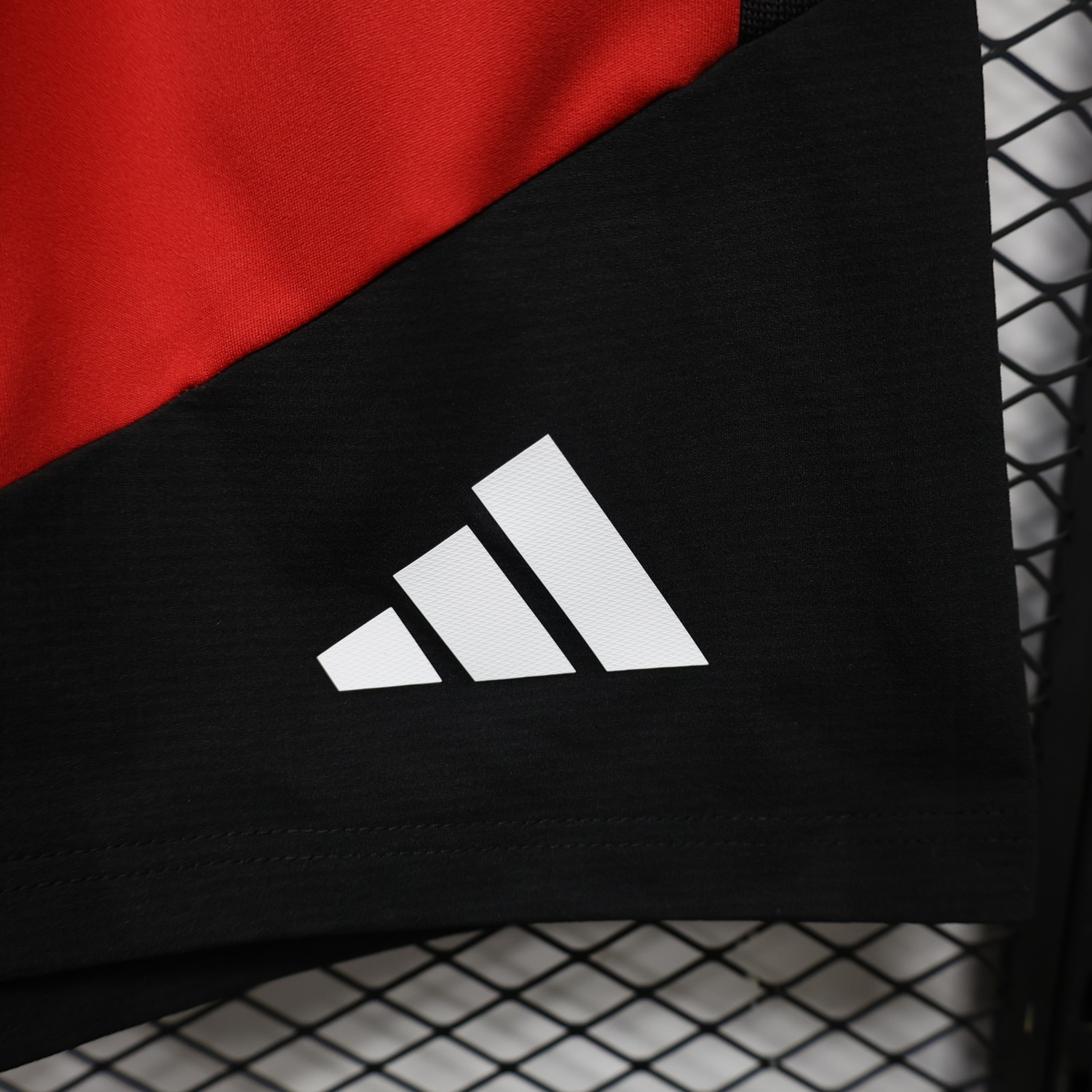 Manchester United 26-27 Red Black Shorts - Player Version - JerseysGala