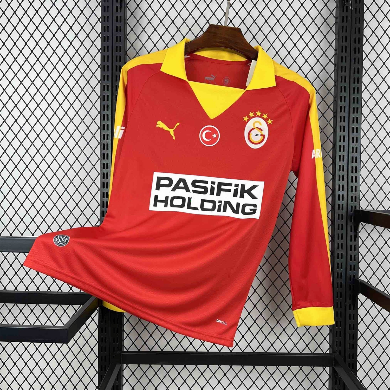 Galatasaray 25-26 Red Long Sleeves Jersey - Fans Version - JerseysGala