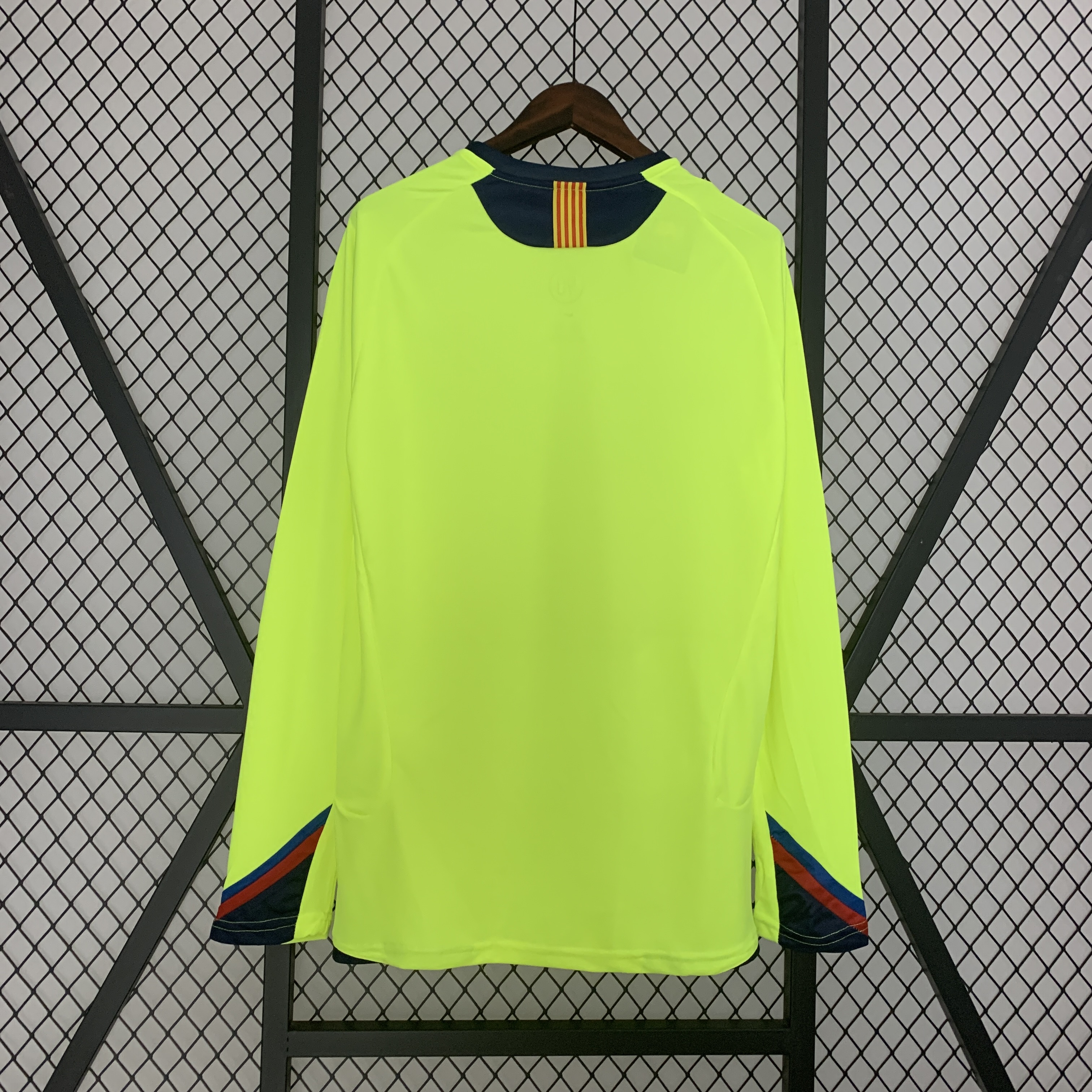 B.A.R.S.A Retro 05-06 Away Stadium Long Sleeve Jersey - JerseysGala