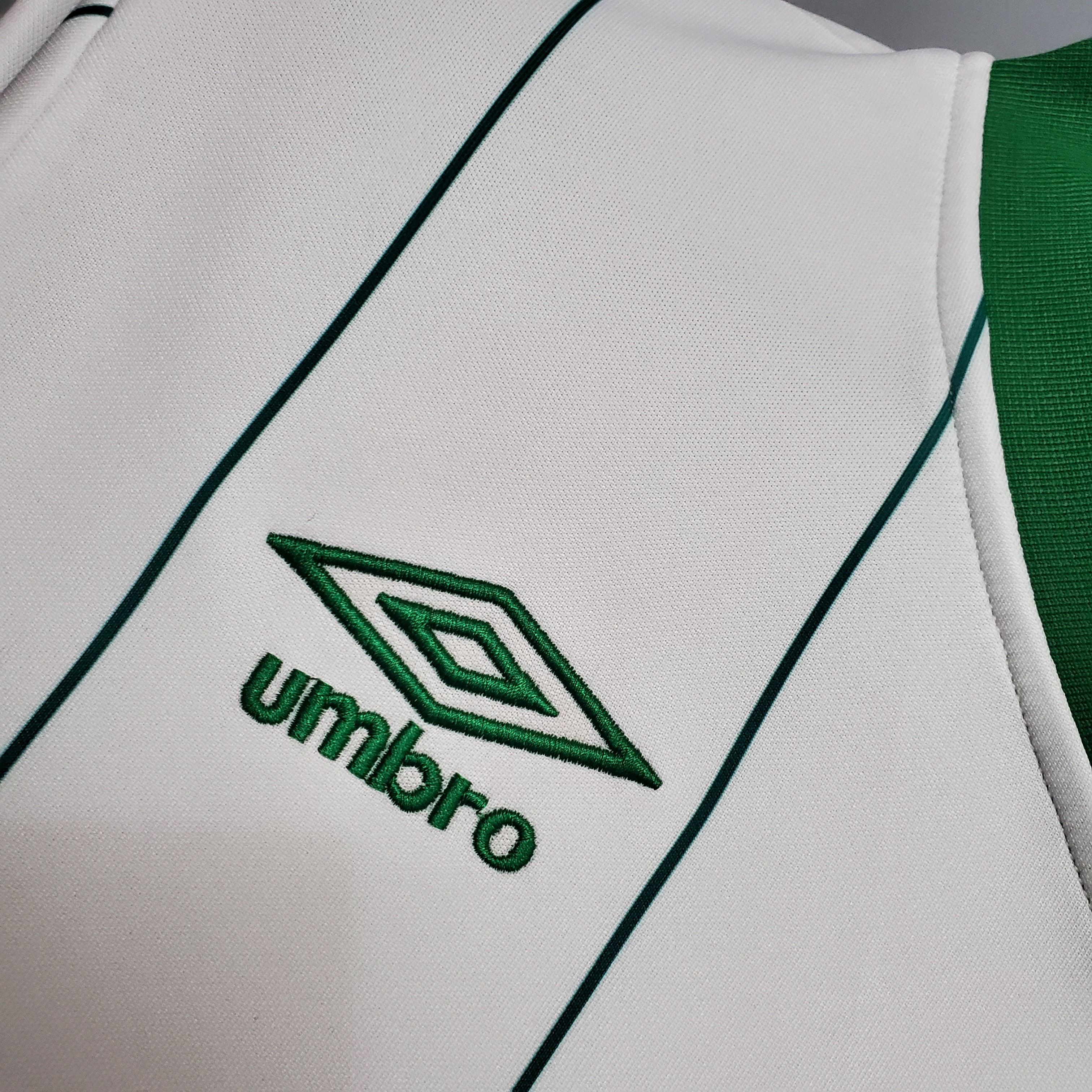 Retro Celtic 1982-83 Away Stadium Jersey - JerseysGala