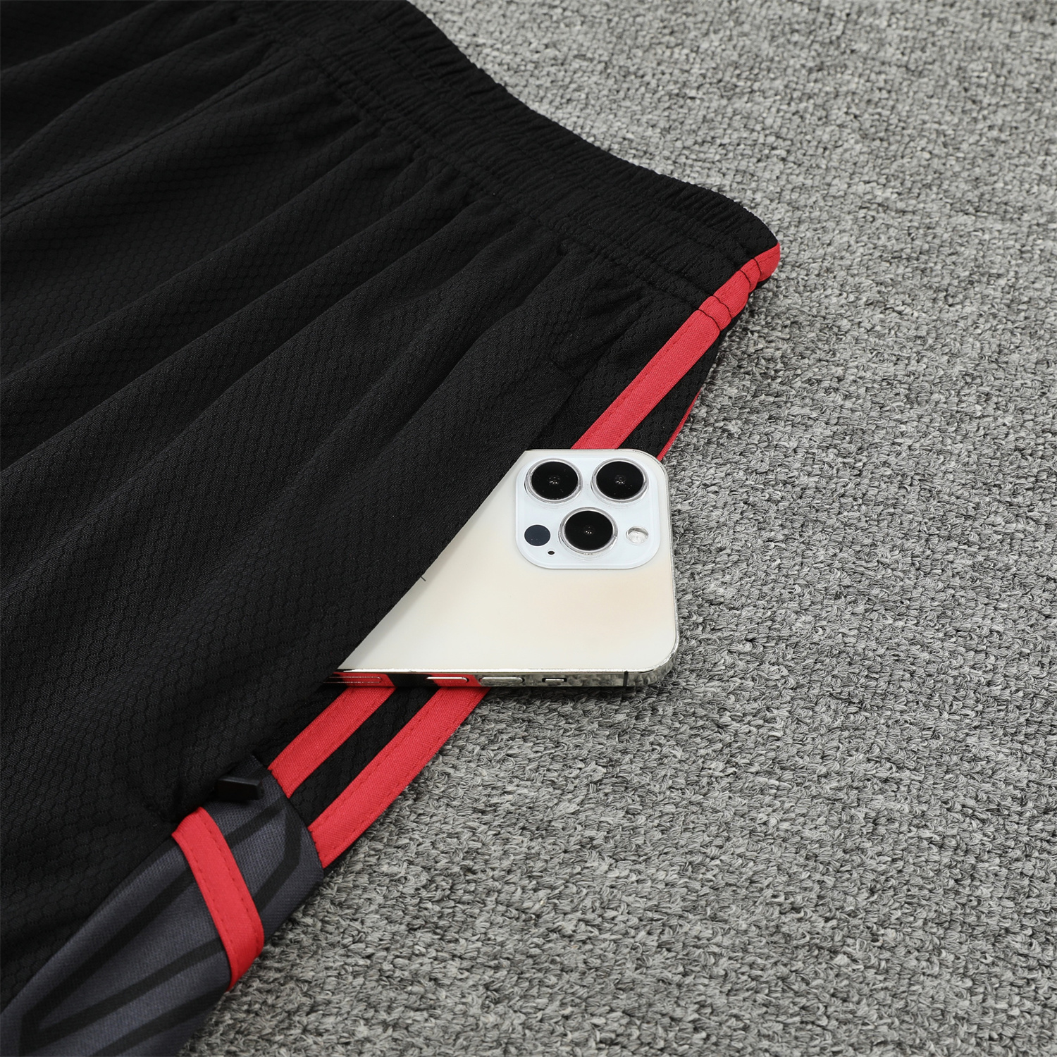 Bayern Munich 23-24 Black & Red Training Vest Suit - JerseysGala