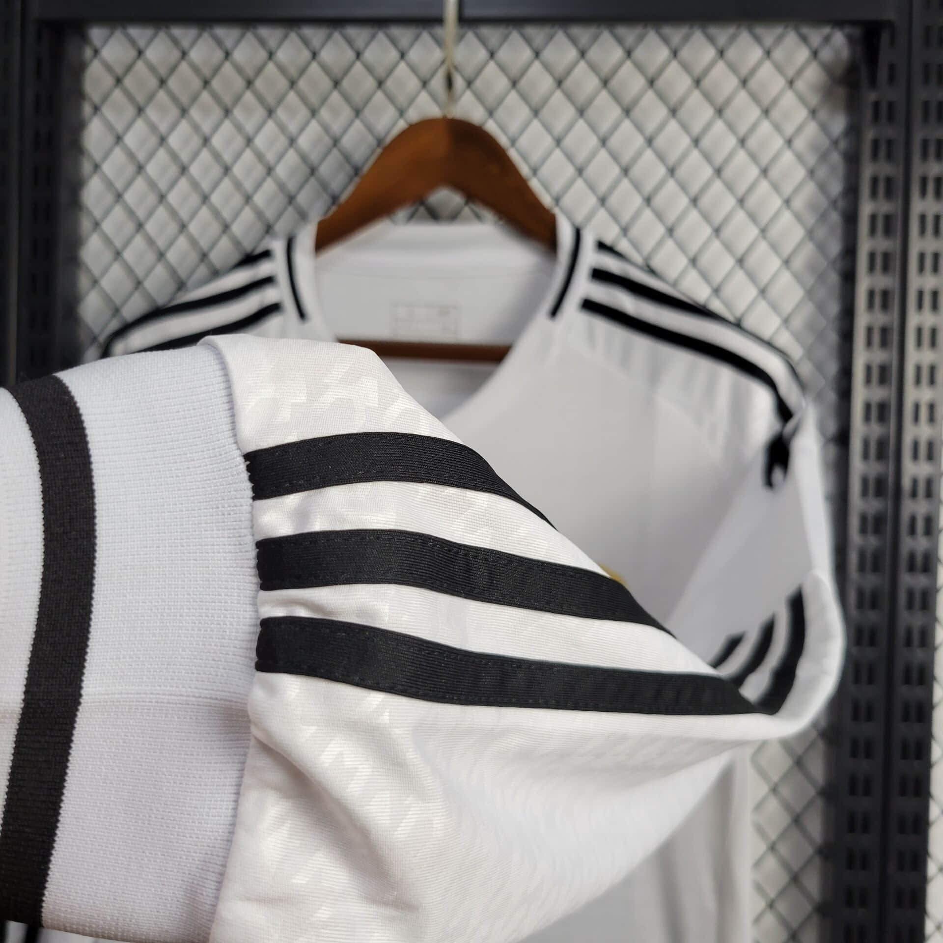 Real Madrid 24-25 Home Long Sleeve Jersey - Fans Version - JerseysGala