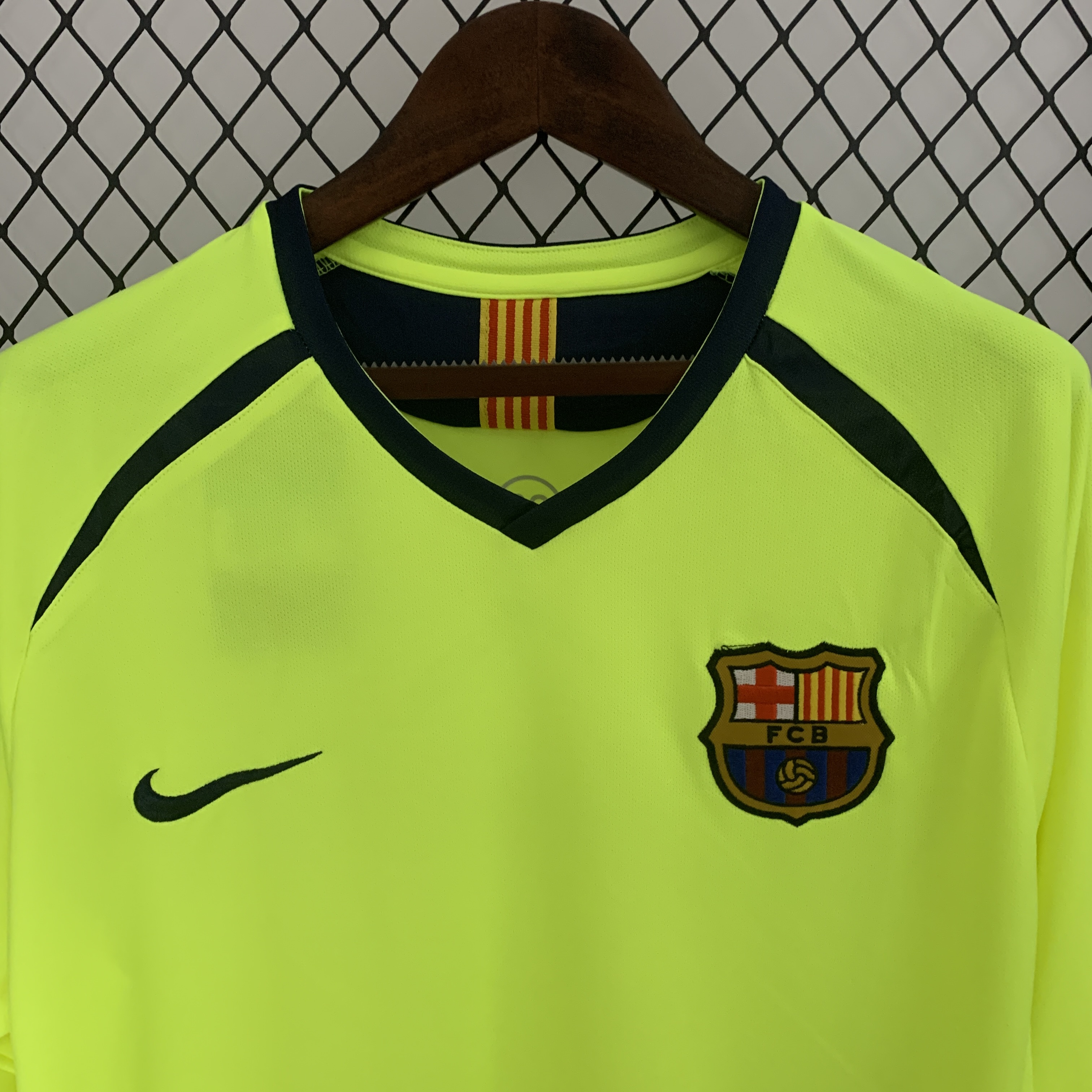 B.A.R.S.A Retro 05-06 Away Stadium Long Sleeve Jersey - JerseysGala