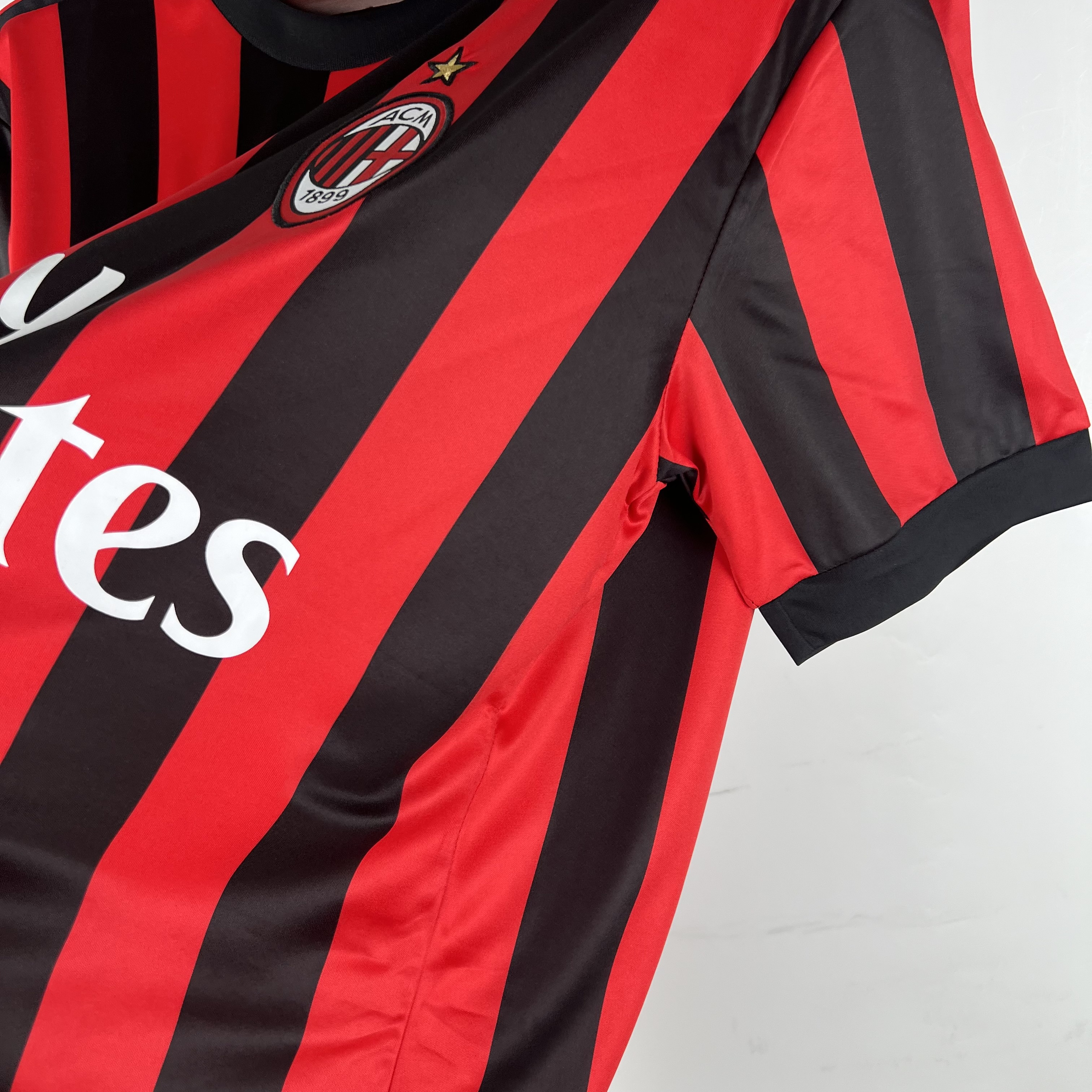 Retro AC Milan 2017-18 Home Stadium Jersey - JerseysGala