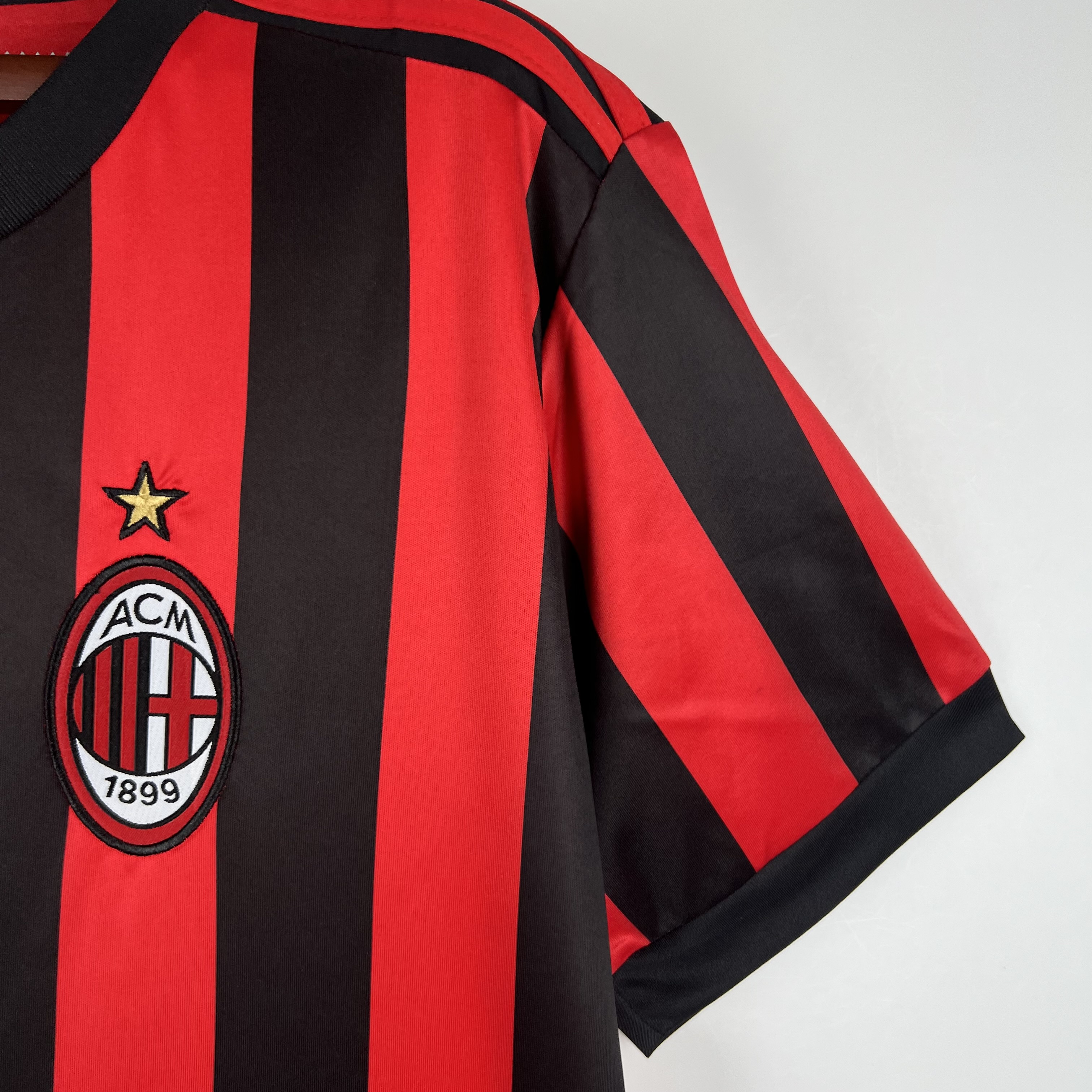 Retro AC Milan 2017-18 Home Stadium Jersey - JerseysGala