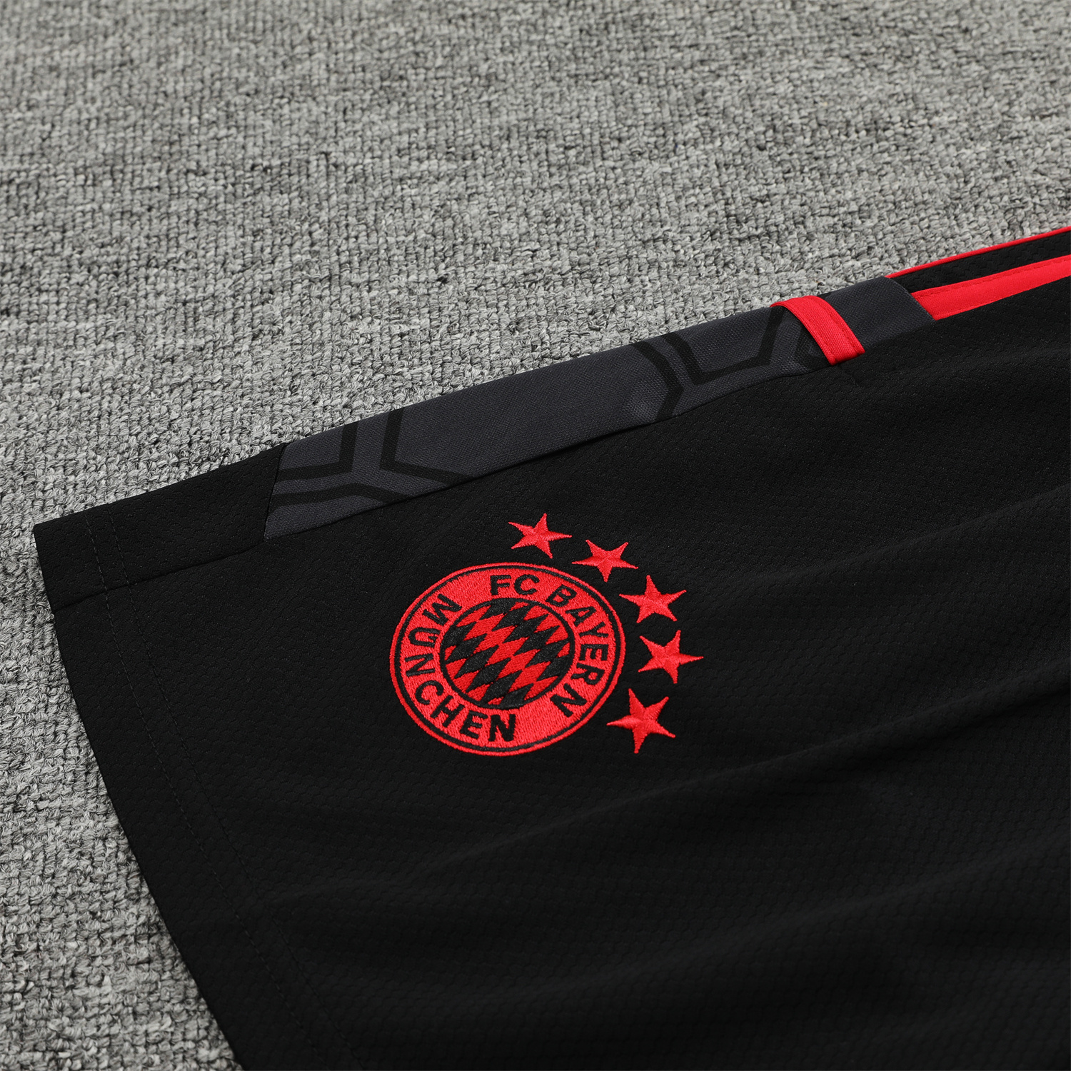 Bayern Munich 23-24 Red Training Vest Suit - JerseysGala