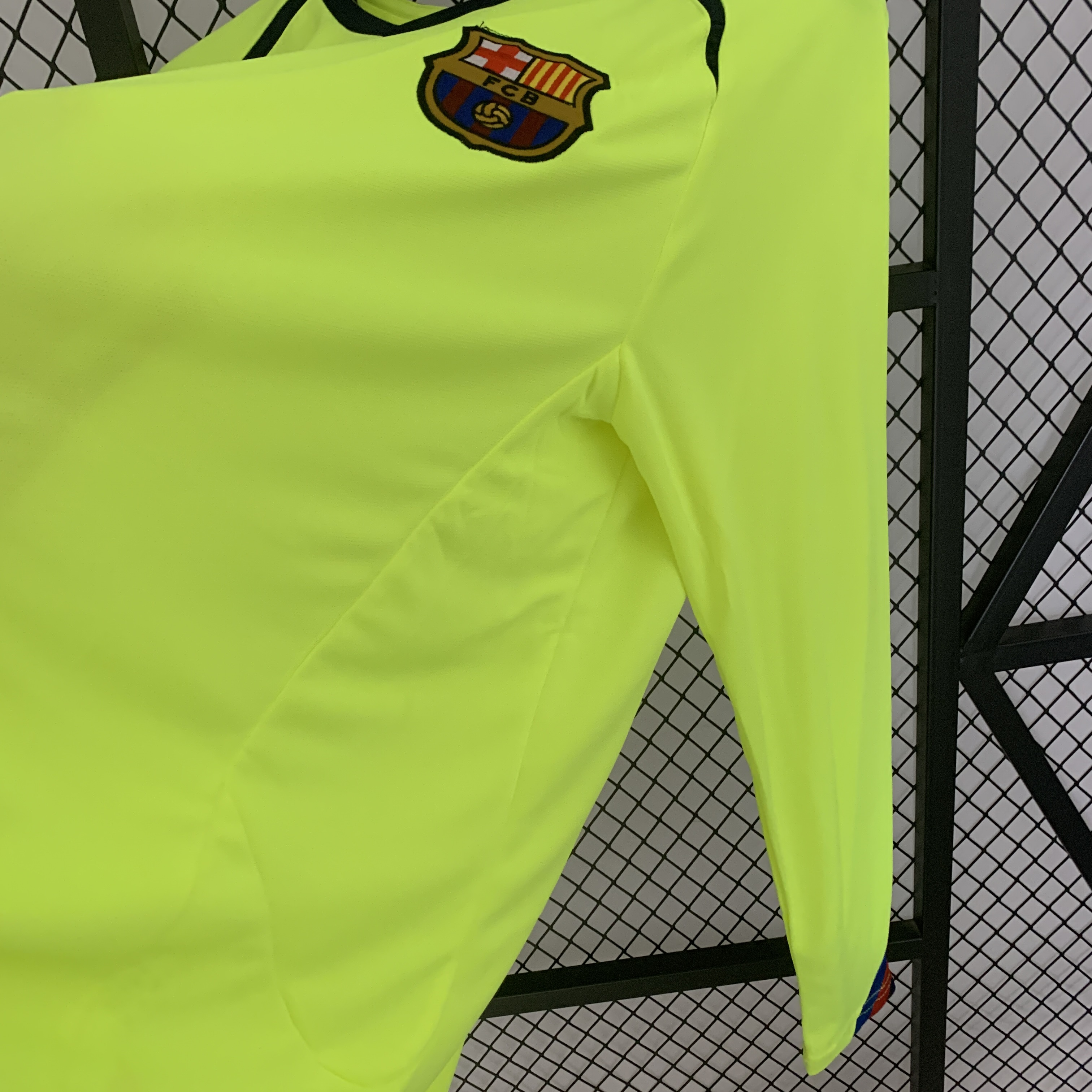 B.A.R.S.A Retro 05-06 Away Stadium Long Sleeve Jersey - JerseysGala