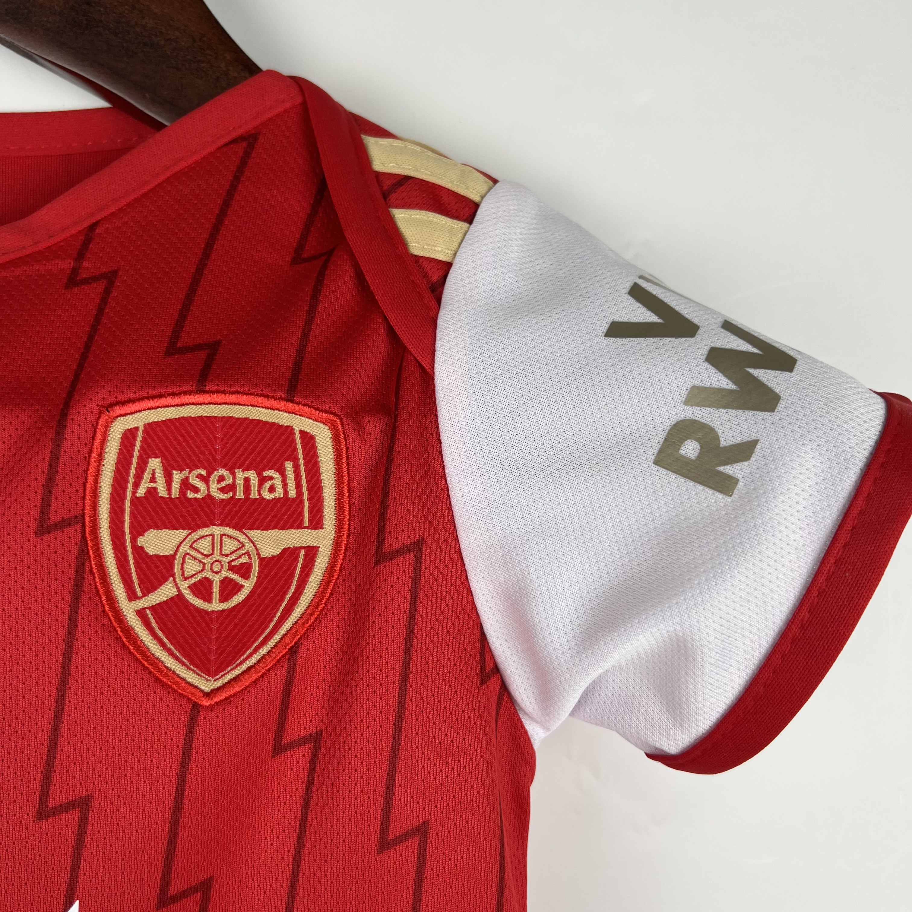 Arsenal 23-24 Home Stadium Baby Crawling Suit - JerseysGala