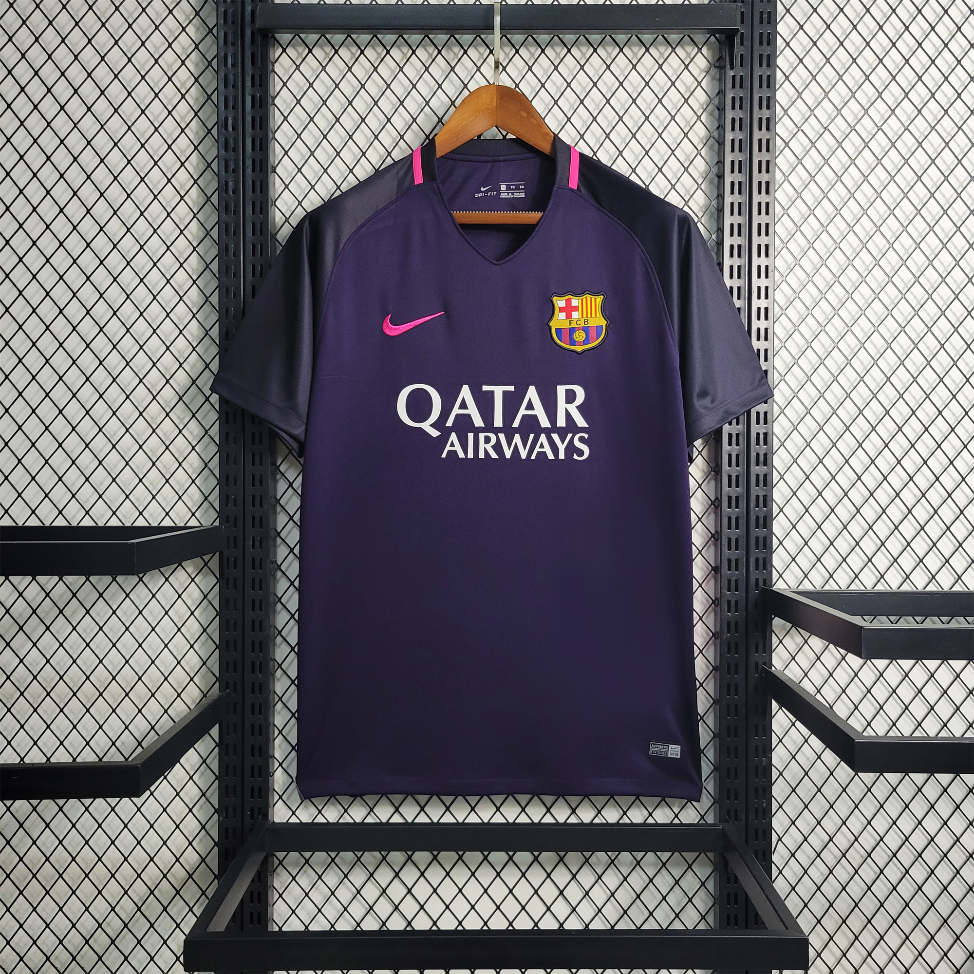 B.A.R.S.A Retro 16-17 Away Stadium Jersey - JerseysGala