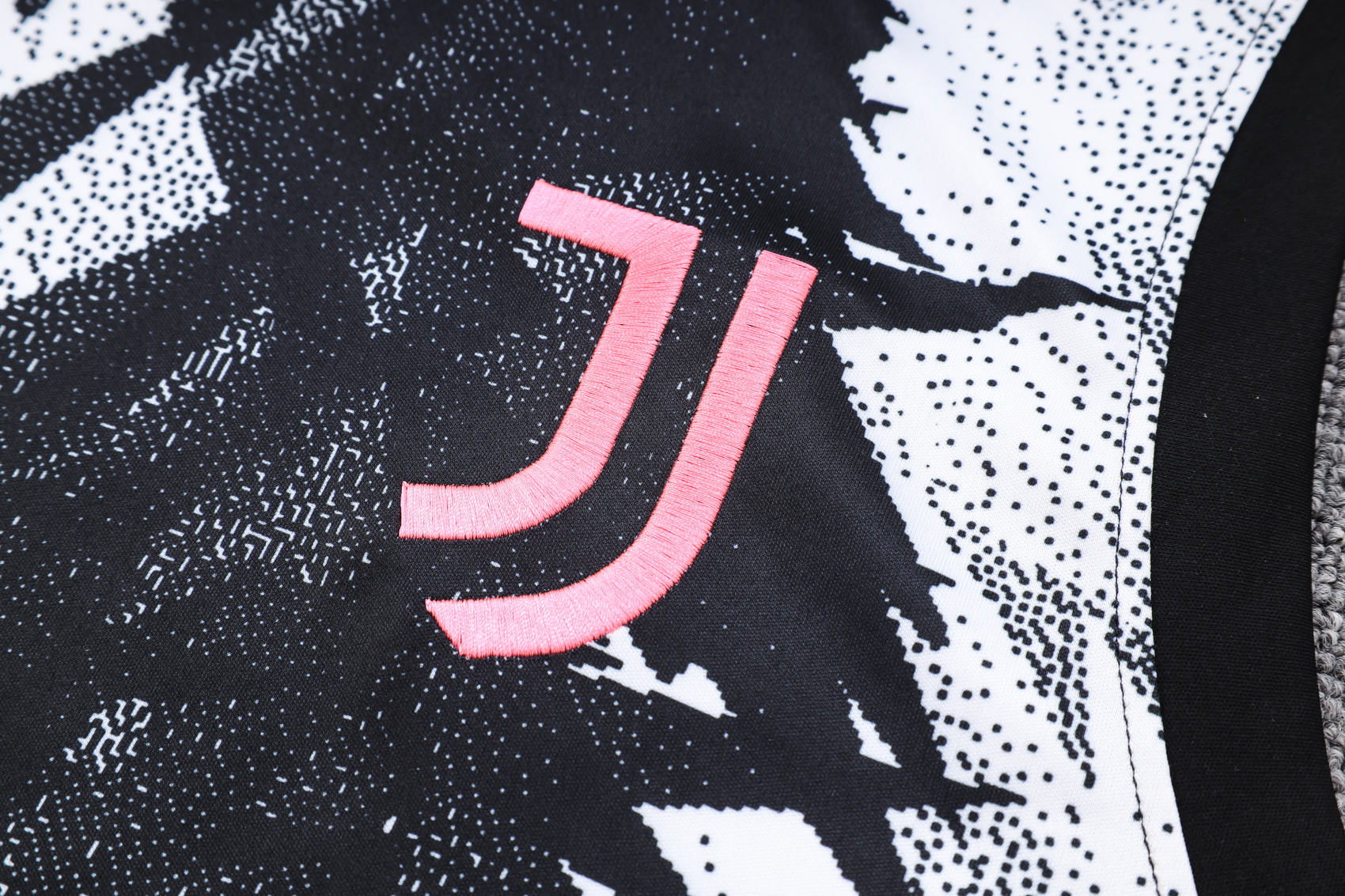 23-24 Juventus Black Training Vest Suit - JerseysGala