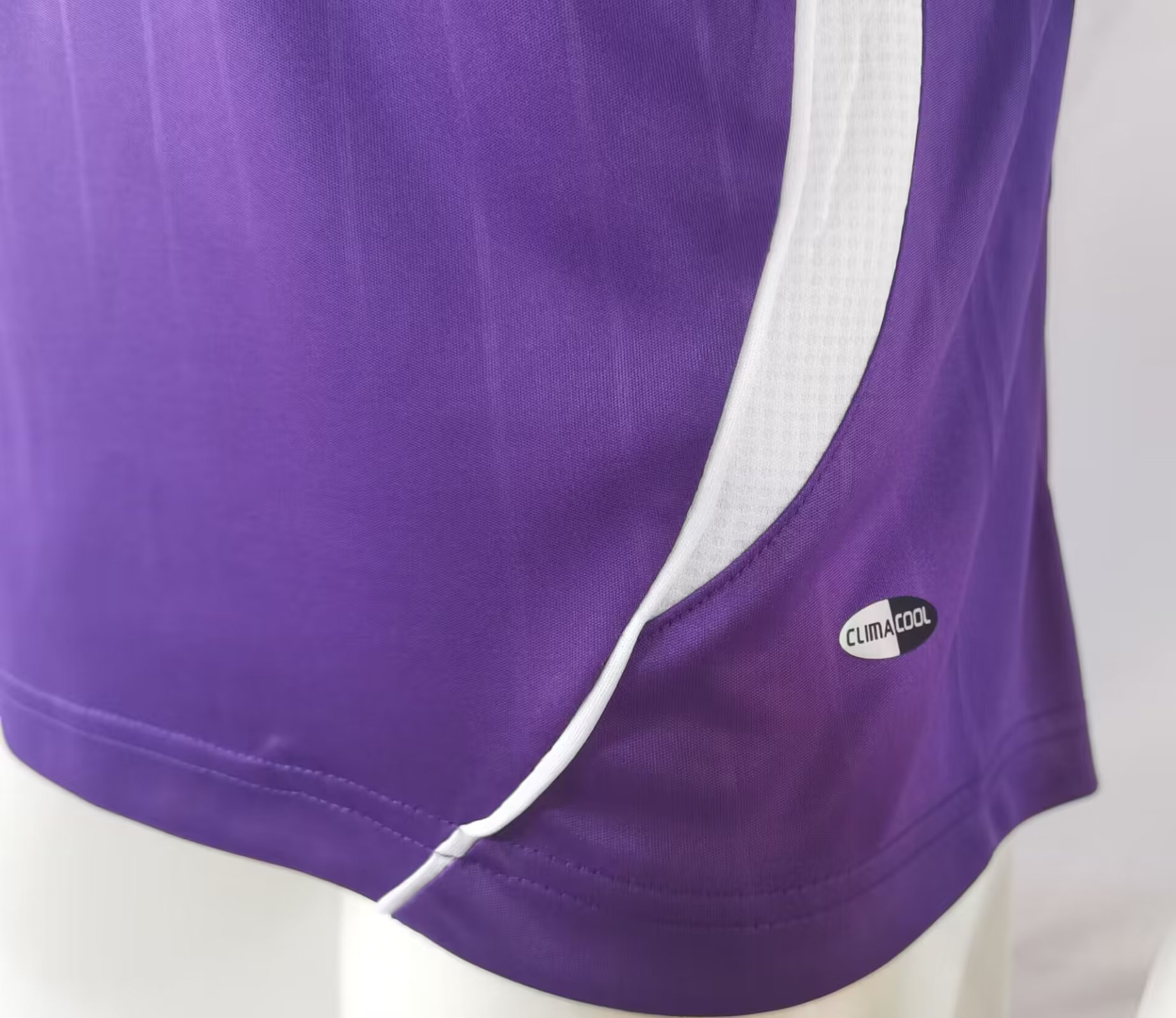 Real Madrid Retro 06-07 Third Jersey - JerseysGala