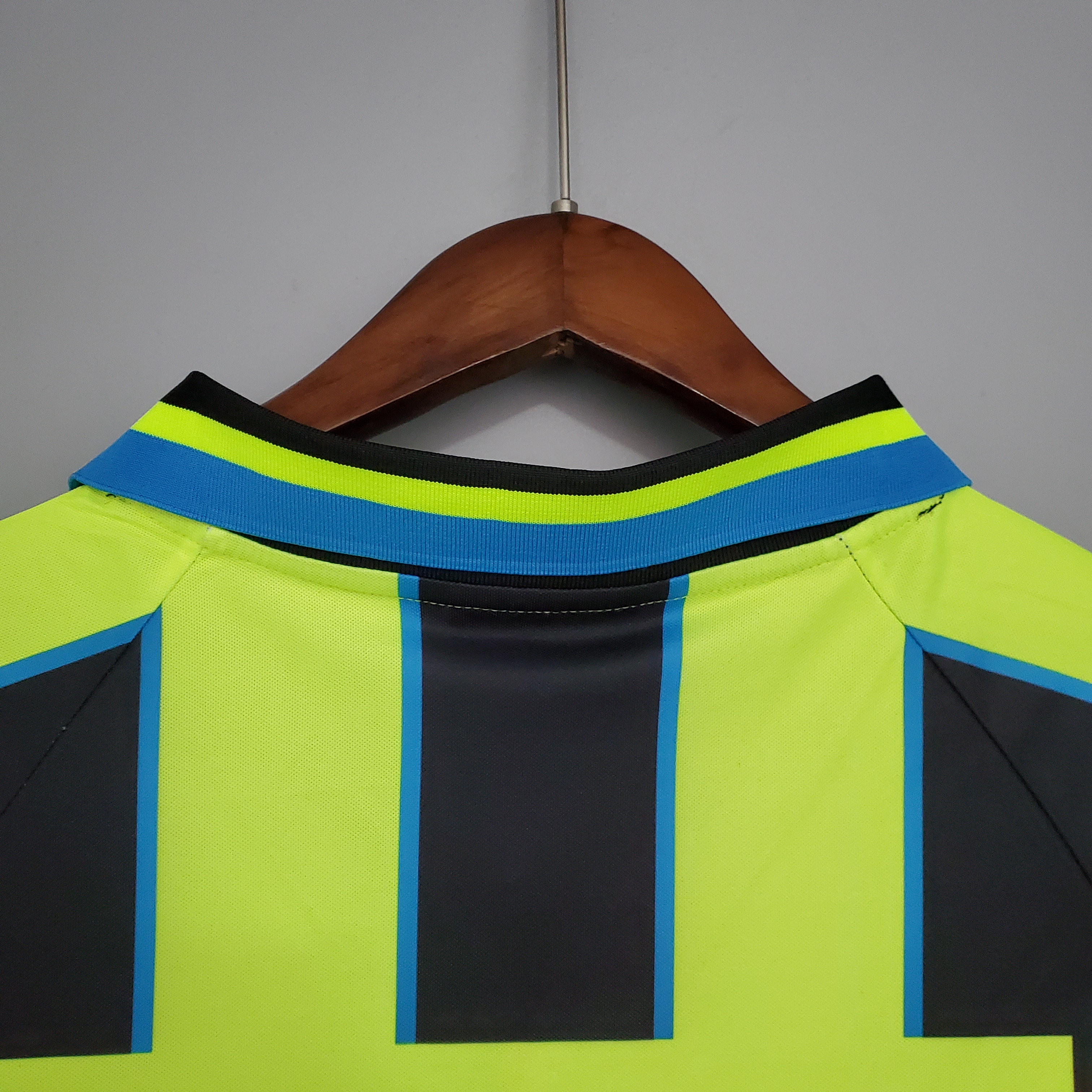 Retro Manchester City 1998-99 Away Stadium Jersey - JerseysGala