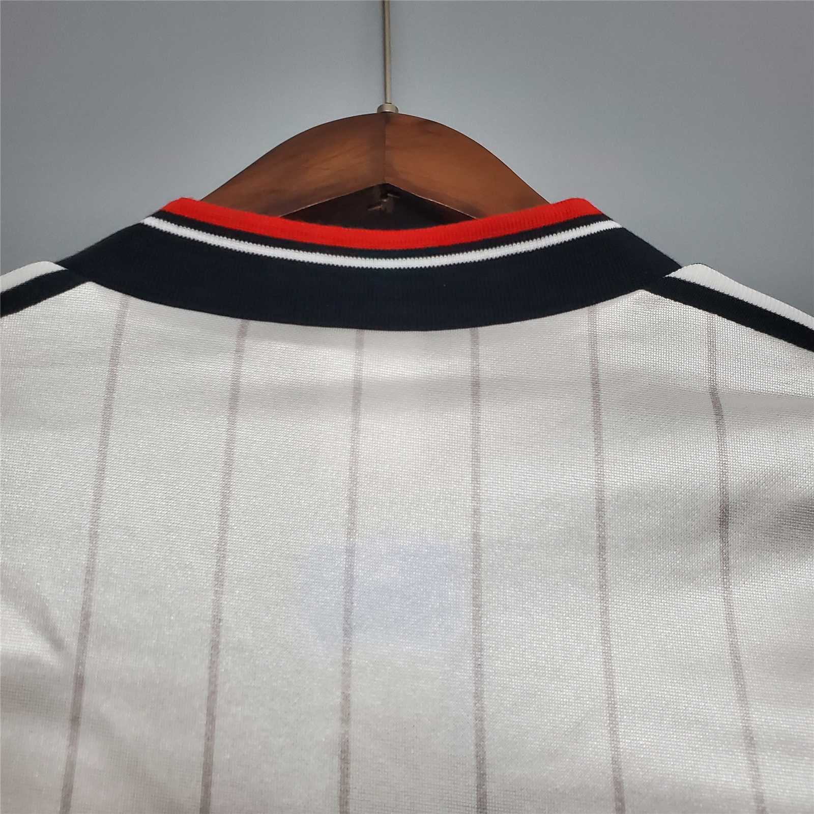 Manchester United Retro 82-83 Away Jersey - JerseysGala