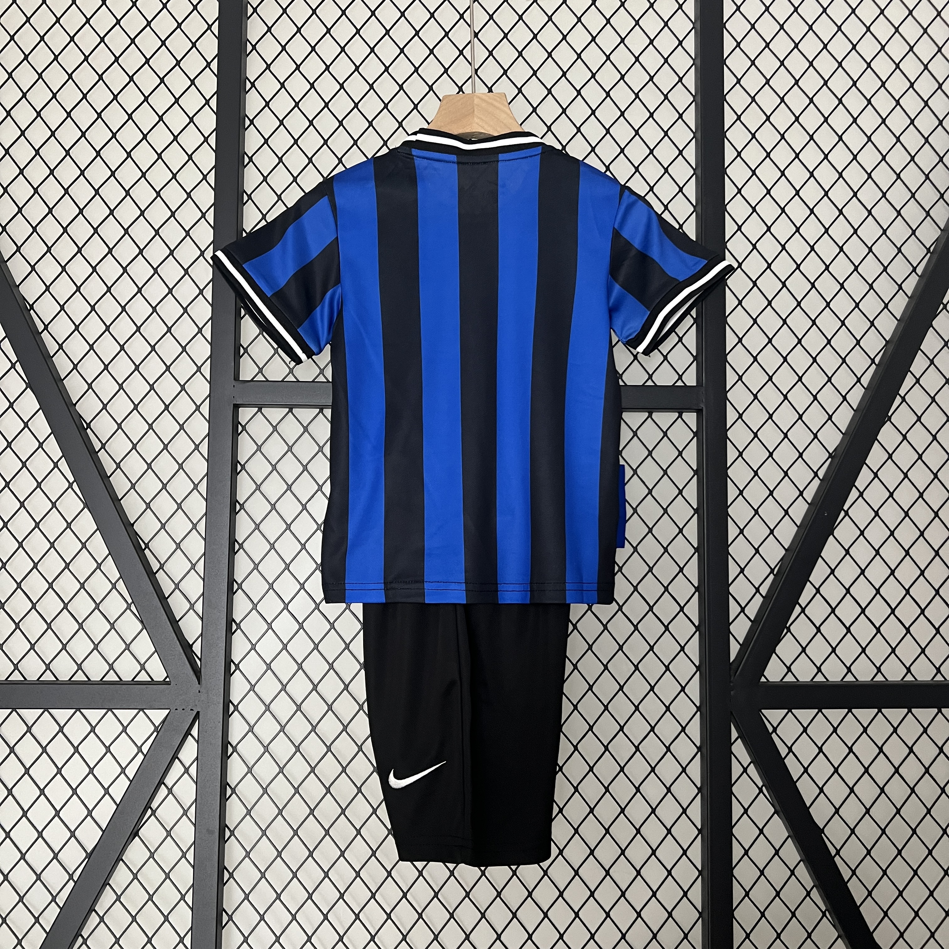 Retro Inter Milan 09-10 Home Stadium Kids Kit - JerseysGala