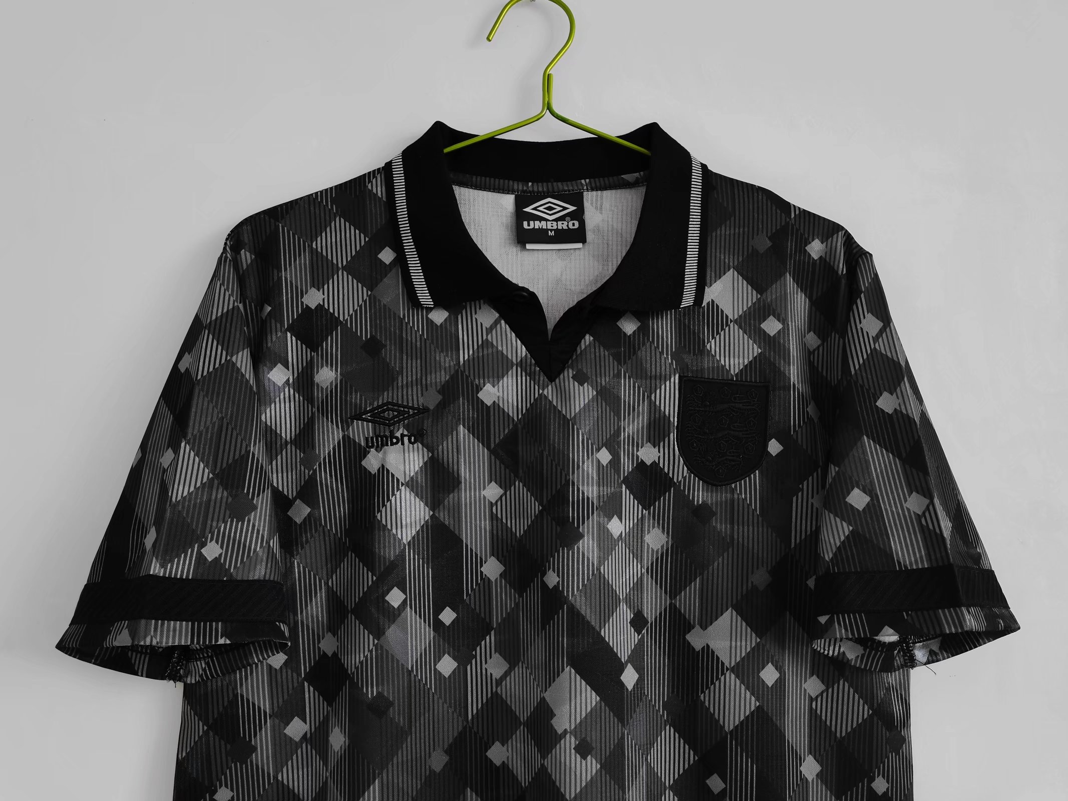 Retro England 1990 Black Jersey - JerseysGala