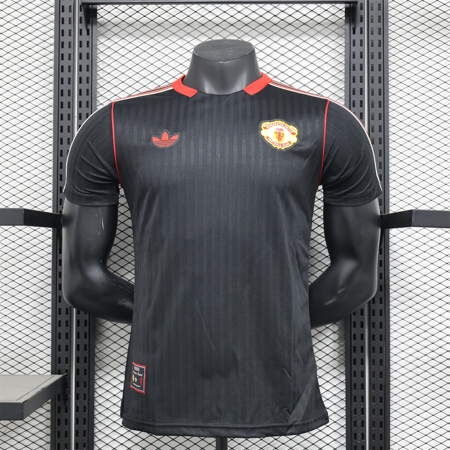 Manchester United 24-25 Black Icon Retro Jersey - Player Version - JerseysGala