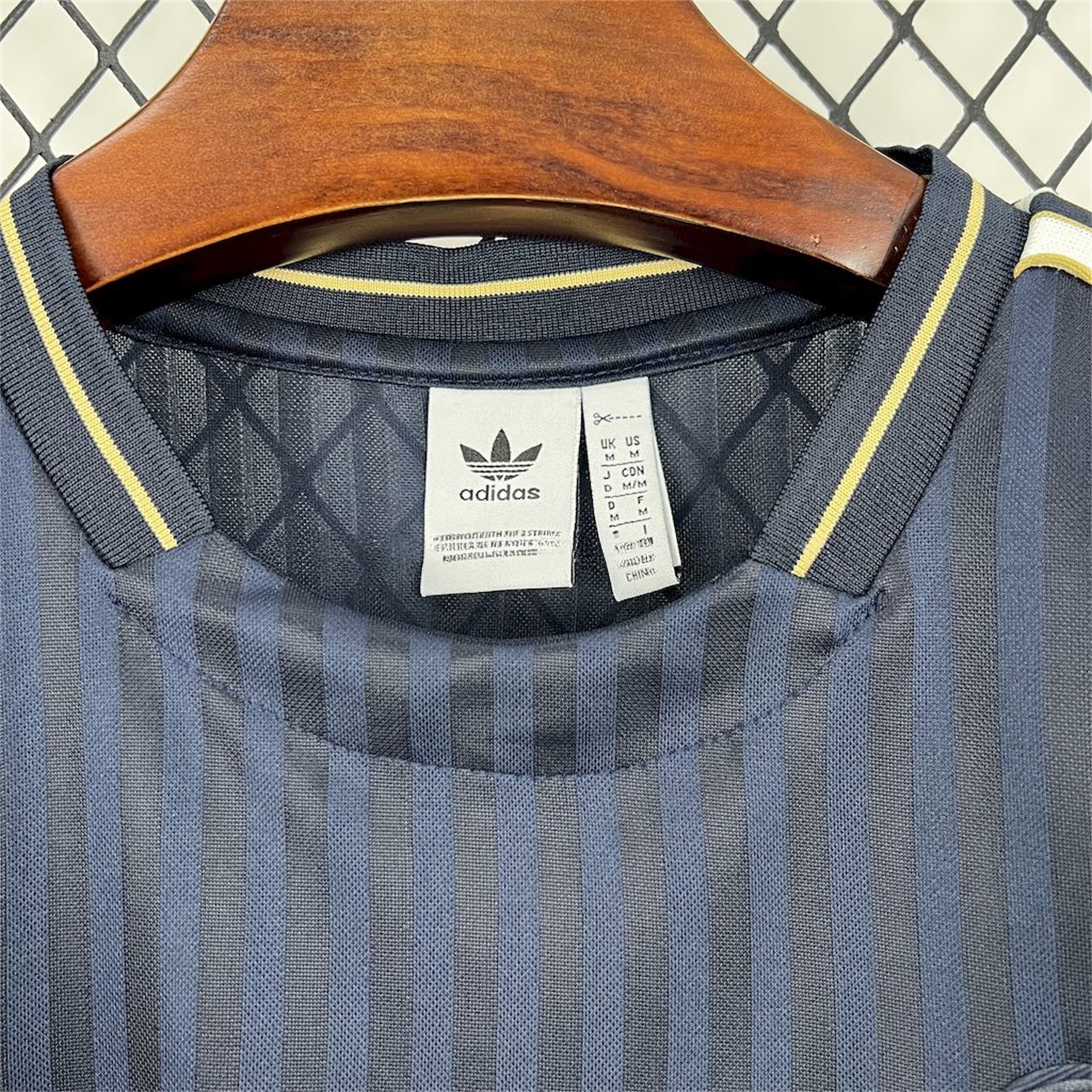 Juventus 2025 Royal Blue Icon Retro Jersey - Fans Version - JerseysGala