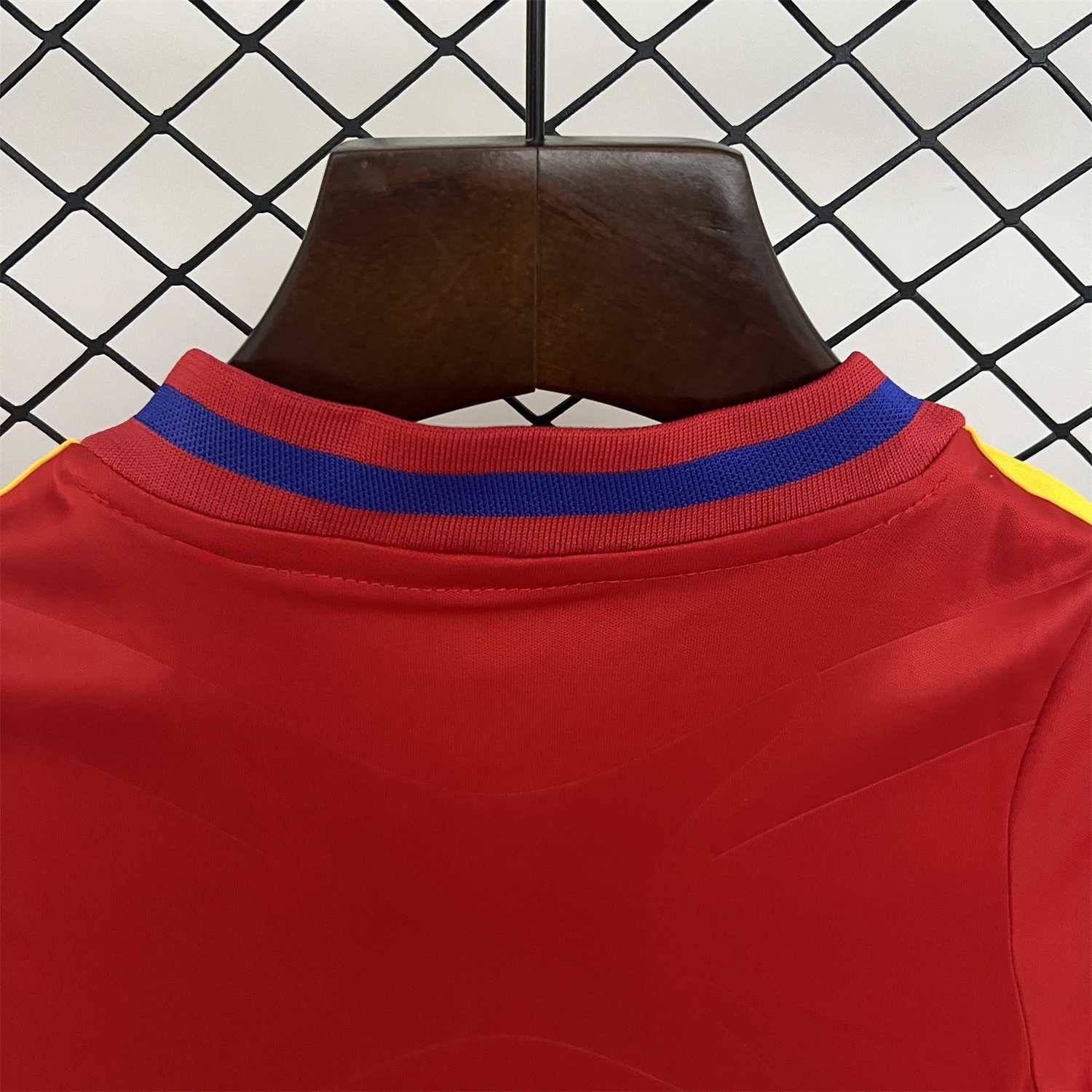 Retro Spain 2010 Home Kids Kit - JerseysGala