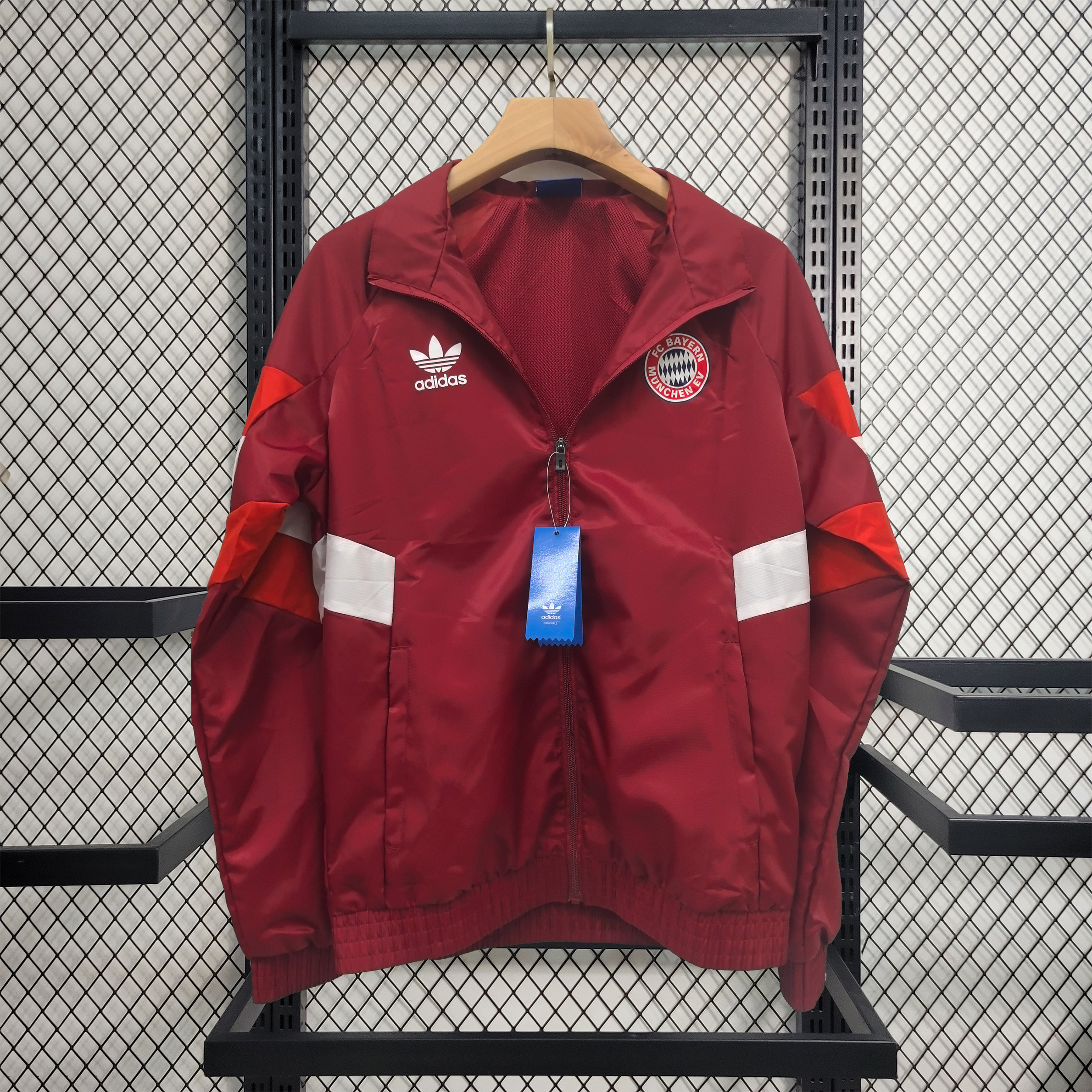 Bayern Munich 24-25 Throwback Windbreaker Jacket - Red - JerseysGala