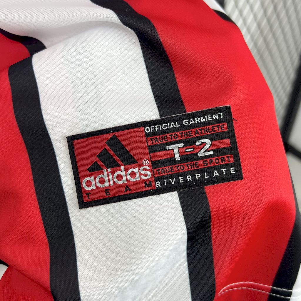 Retro River Plate 1999-00 Third Jersey - JerseysGala