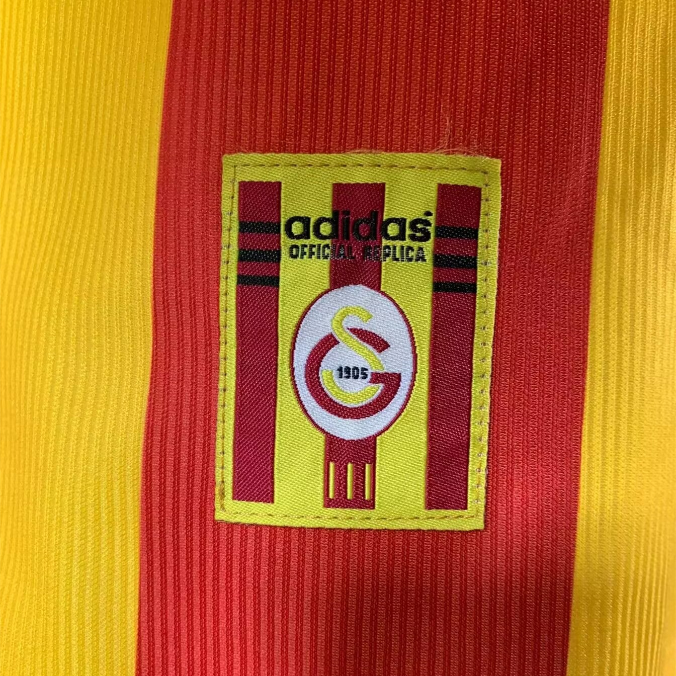 Retro Galatasaray 1999-00 Home Jersey - JerseysGala