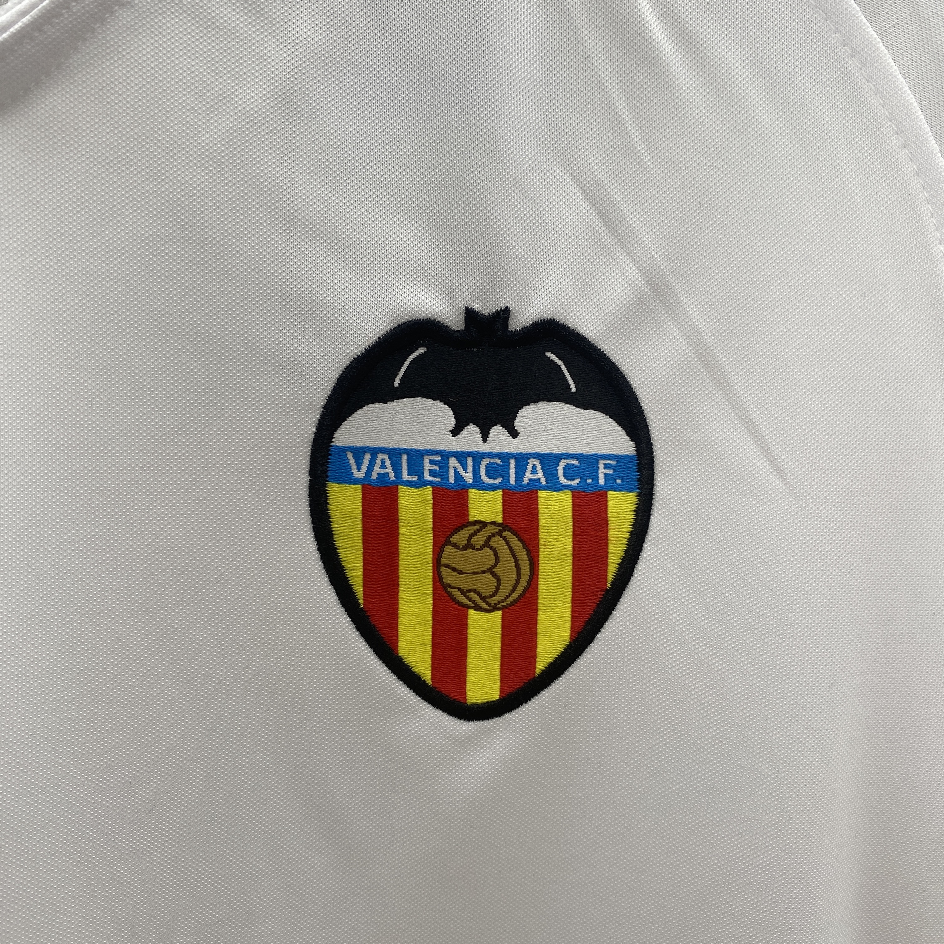 Retro Valencia 2006-07 Home Jersey - JerseysGala