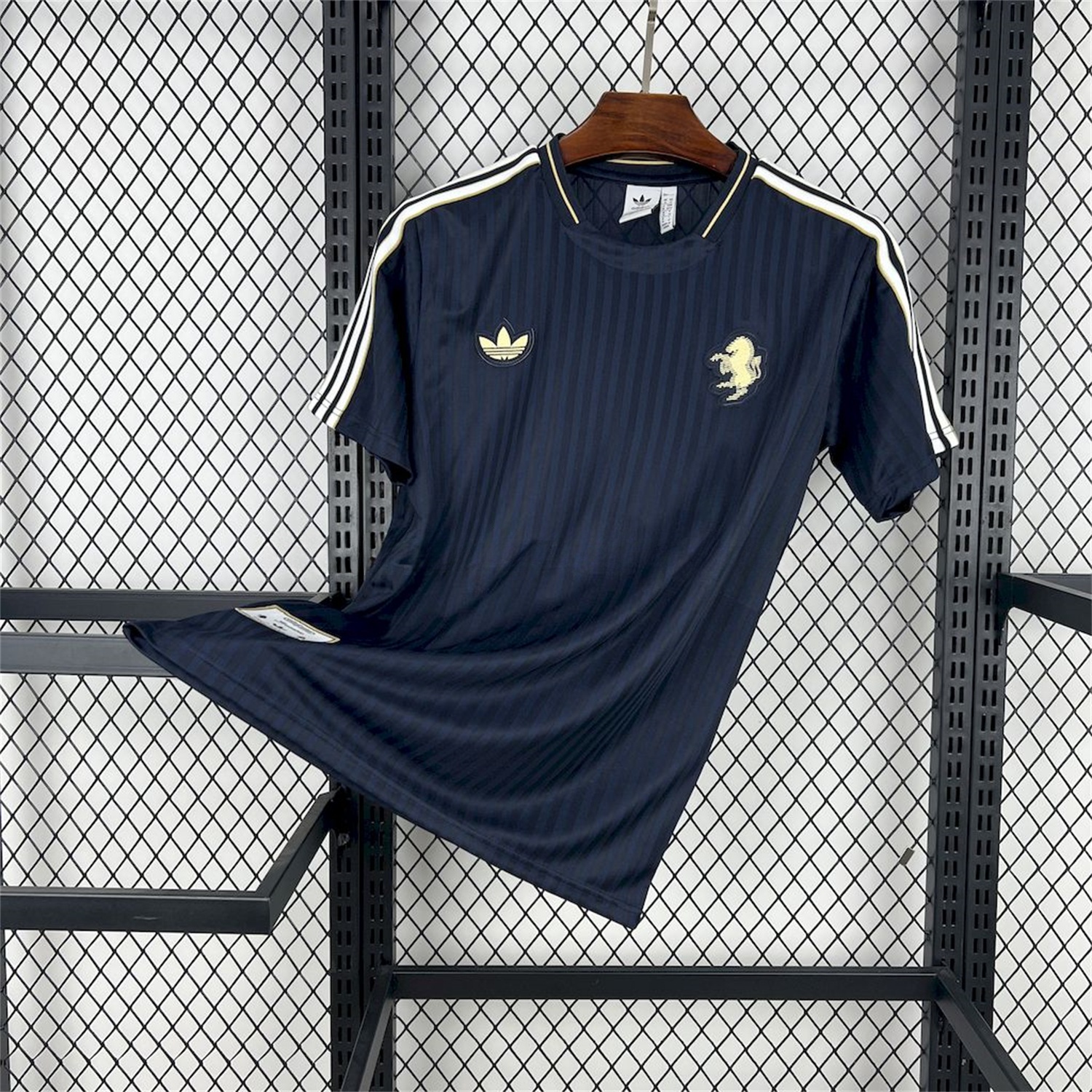 Juventus 2025 Royal Blue Icon Retro Jersey - Fans Version - JerseysGala