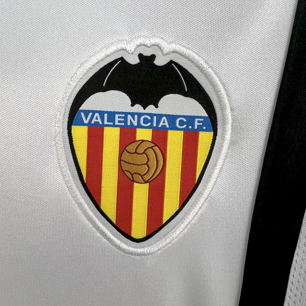 Retro Valencia 2000-01 Home Jersey - JerseysGala
