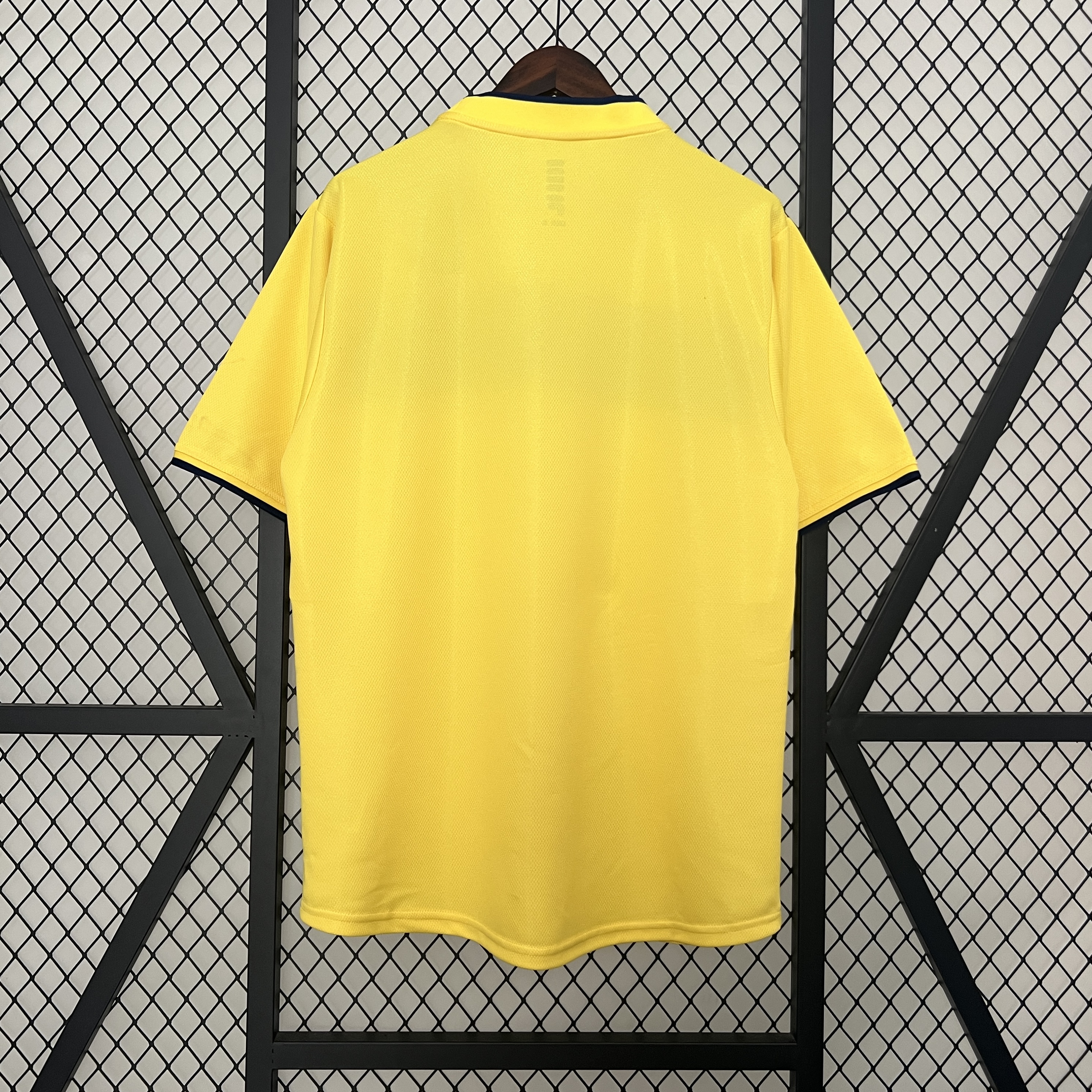 Retro S-c-o.t l.a-n.d 2002 Away Jersey - JerseysGala