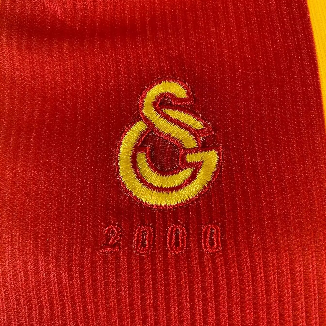 Retro Galatasaray 1999-00 Home Jersey - JerseysGala