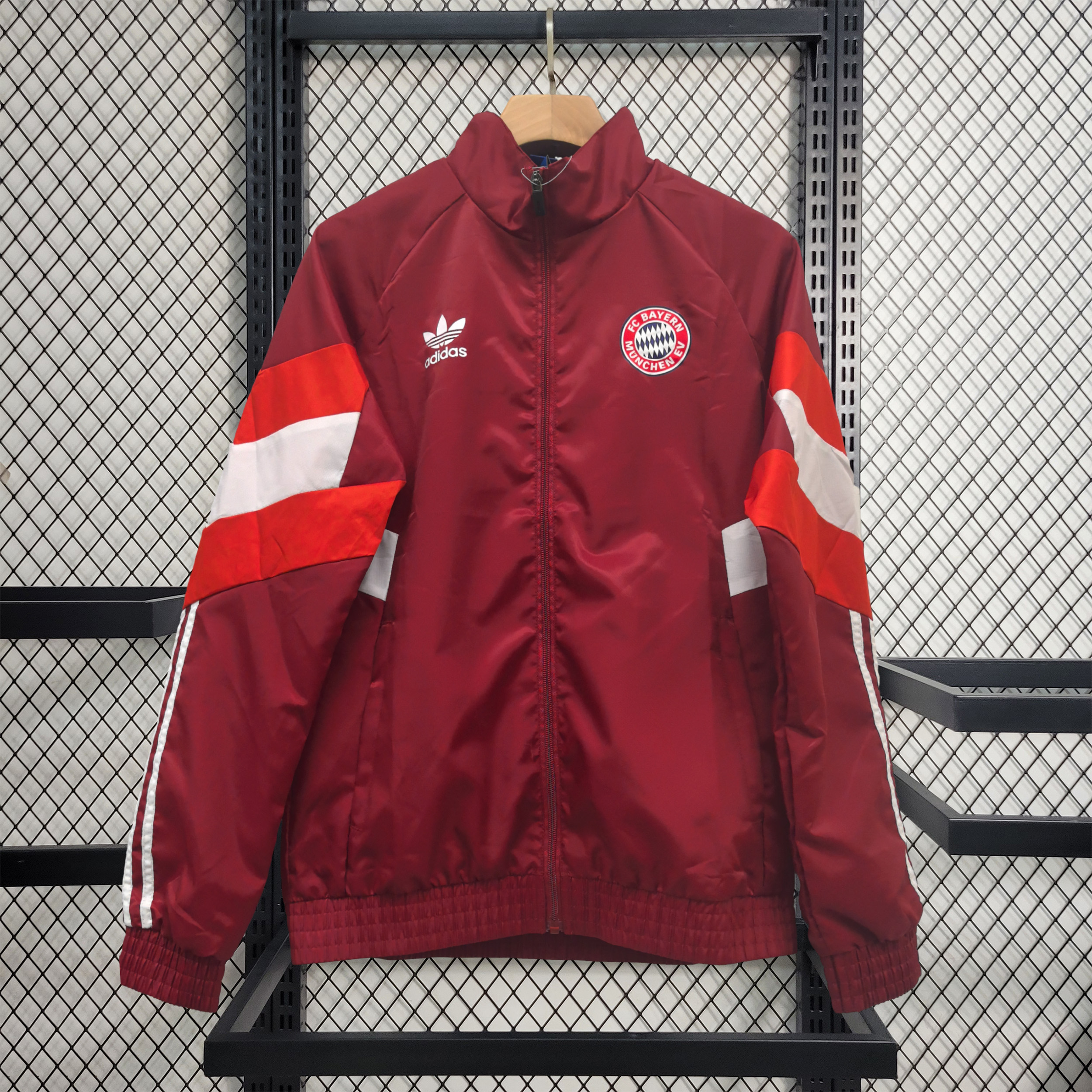 Bayern Munich 24-25 Throwback Windbreaker Jacket - Red - JerseysGala