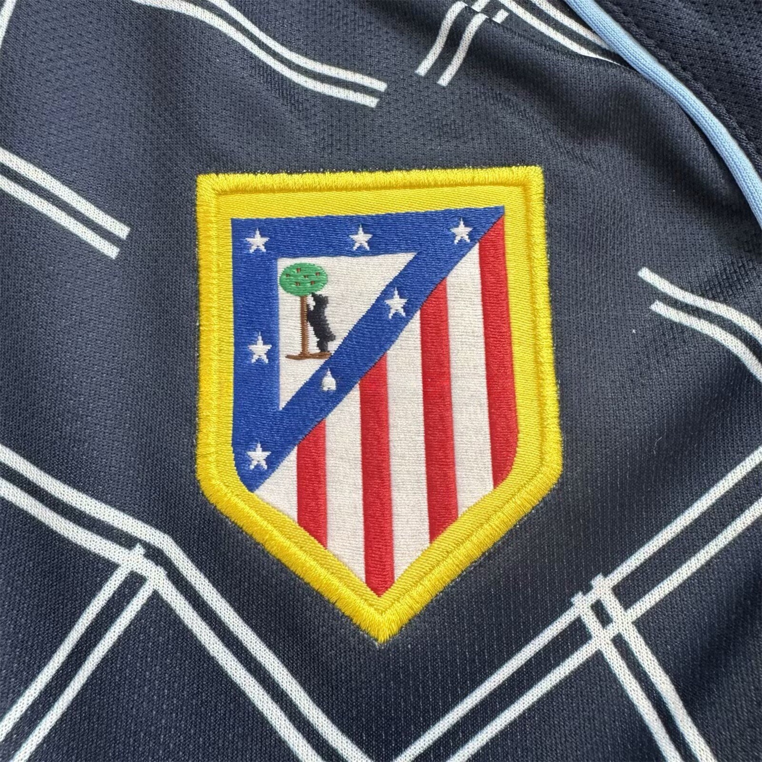 Retro Atletico Madrid 2004-05 Away S.p.i.d.e.r M.a.n Special Long Sleeves Kids Kit - JerseysGala