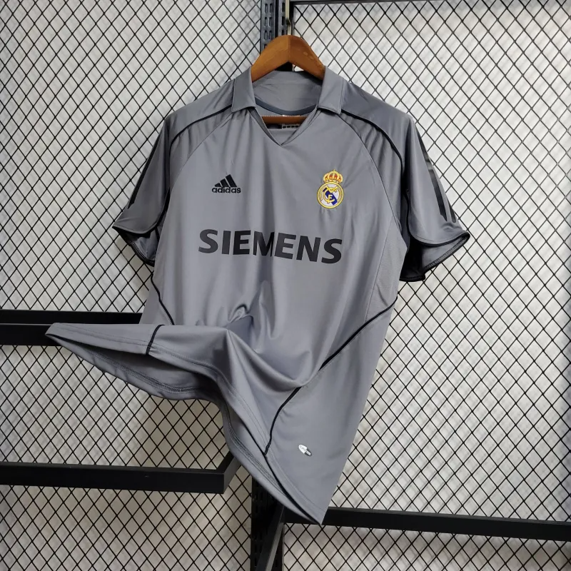 Retro Real Madrid 05-06 Third Jersey - JerseysGala
